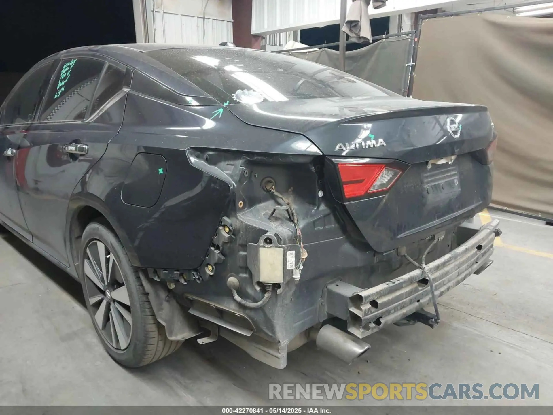 6 Photograph of a damaged car 1N4BL4EVXKC240546 NISSAN ALTIMA 2019