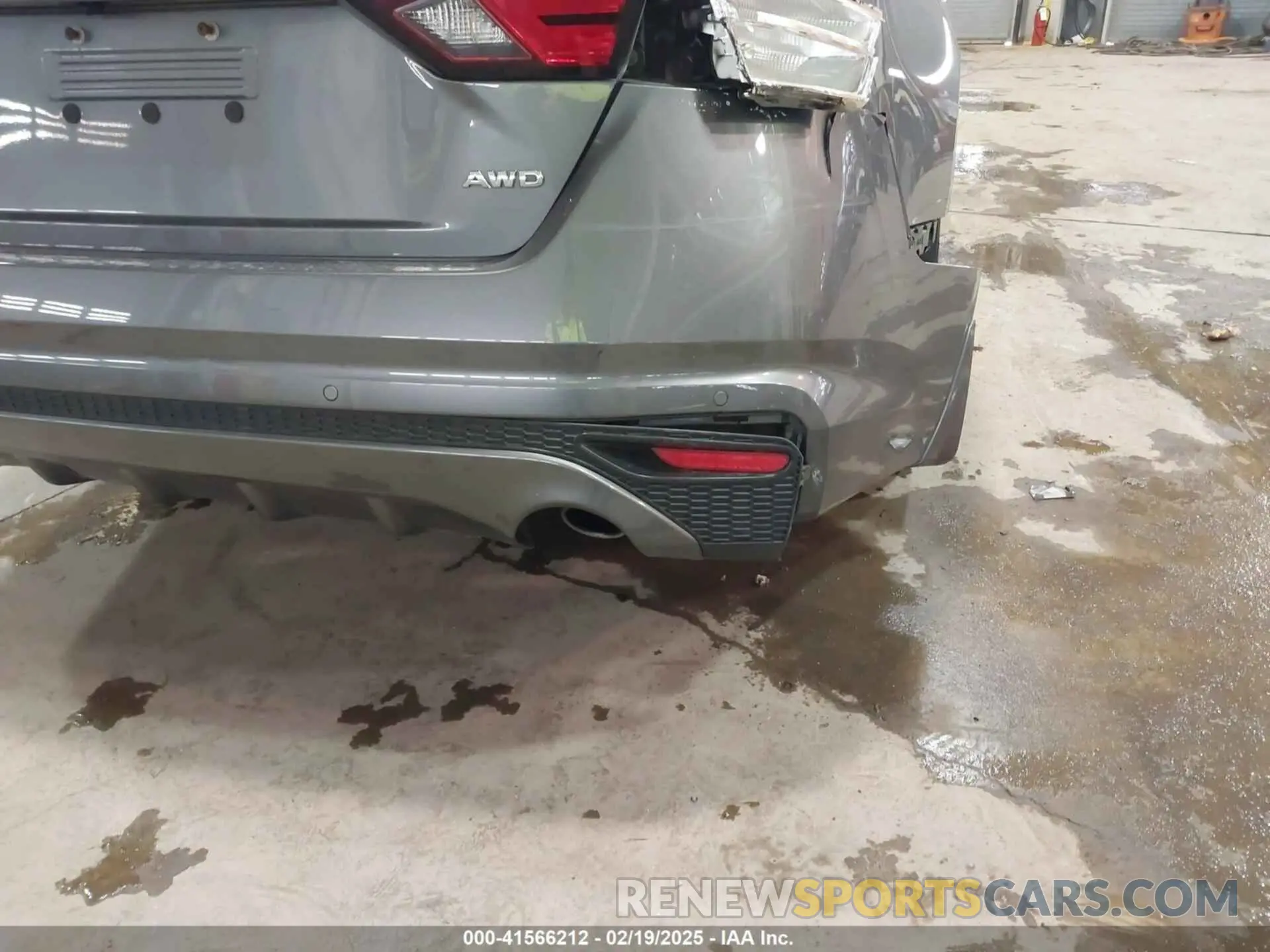 19 Photograph of a damaged car 1N4BL4EW0KC132574 NISSAN ALTIMA 2019