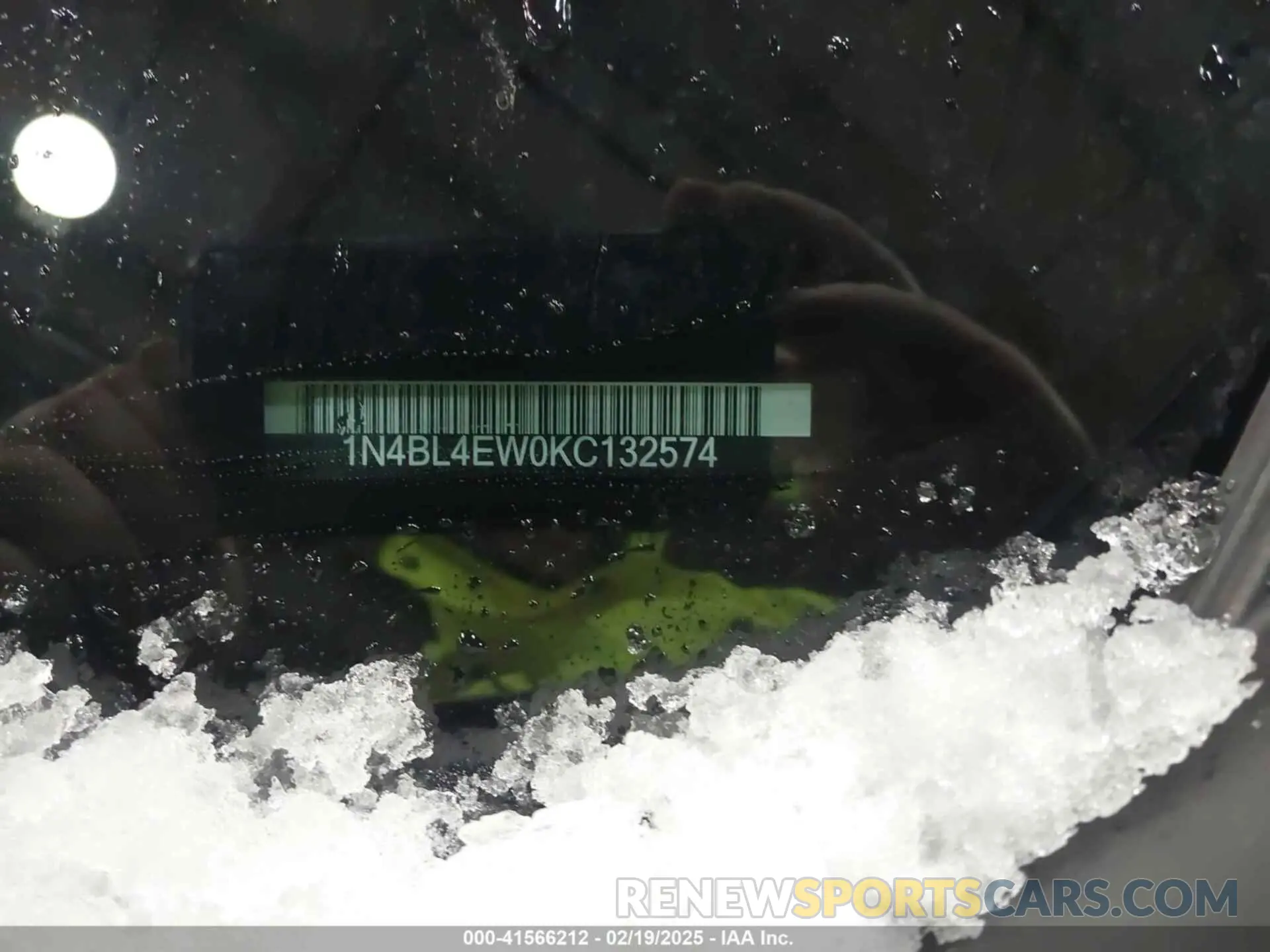 9 Photograph of a damaged car 1N4BL4EW0KC132574 NISSAN ALTIMA 2019