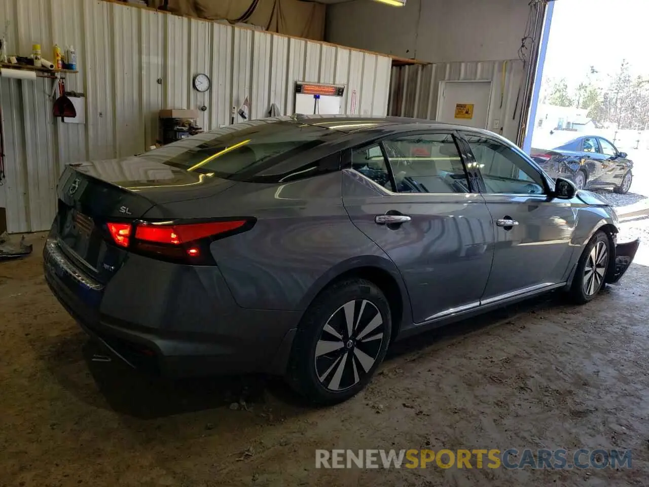 3 Photograph of a damaged car 1N4BL4EW0KC134521 NISSAN ALTIMA 2019