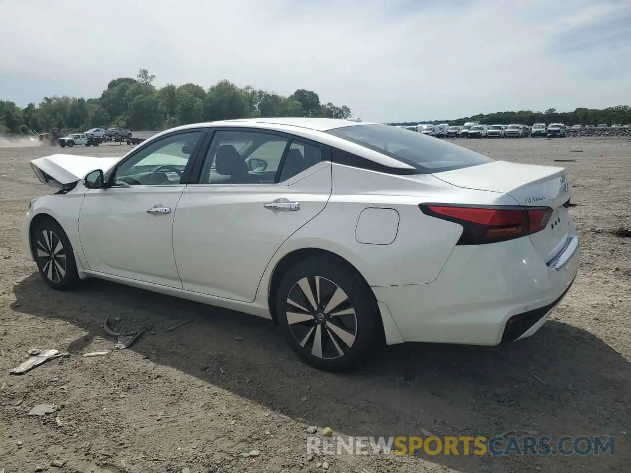 2 Photograph of a damaged car 1N4BL4EW0KC185775 NISSAN ALTIMA 2019
