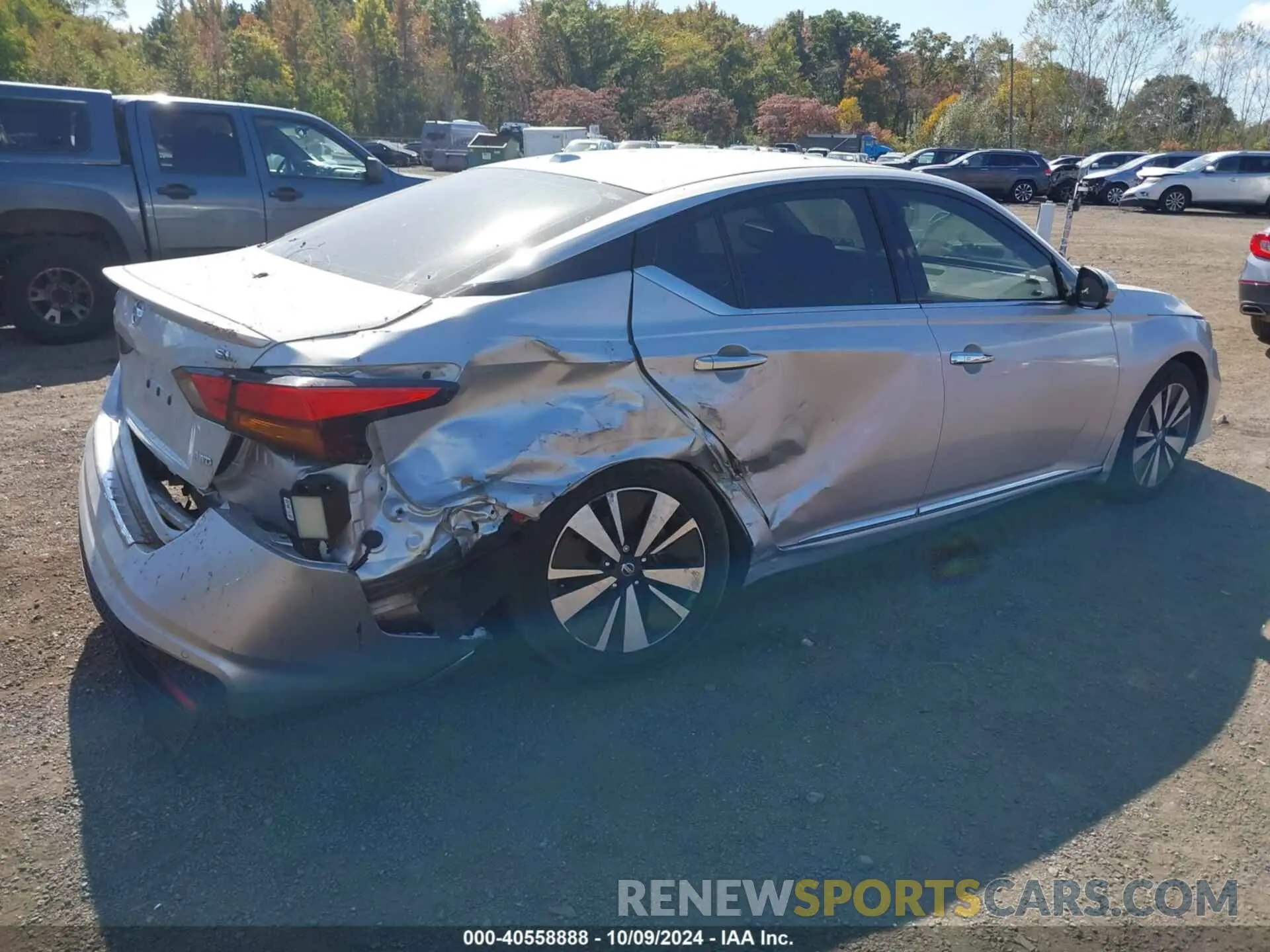 4 Photograph of a damaged car 1N4BL4EW1KC138920 NISSAN ALTIMA 2019