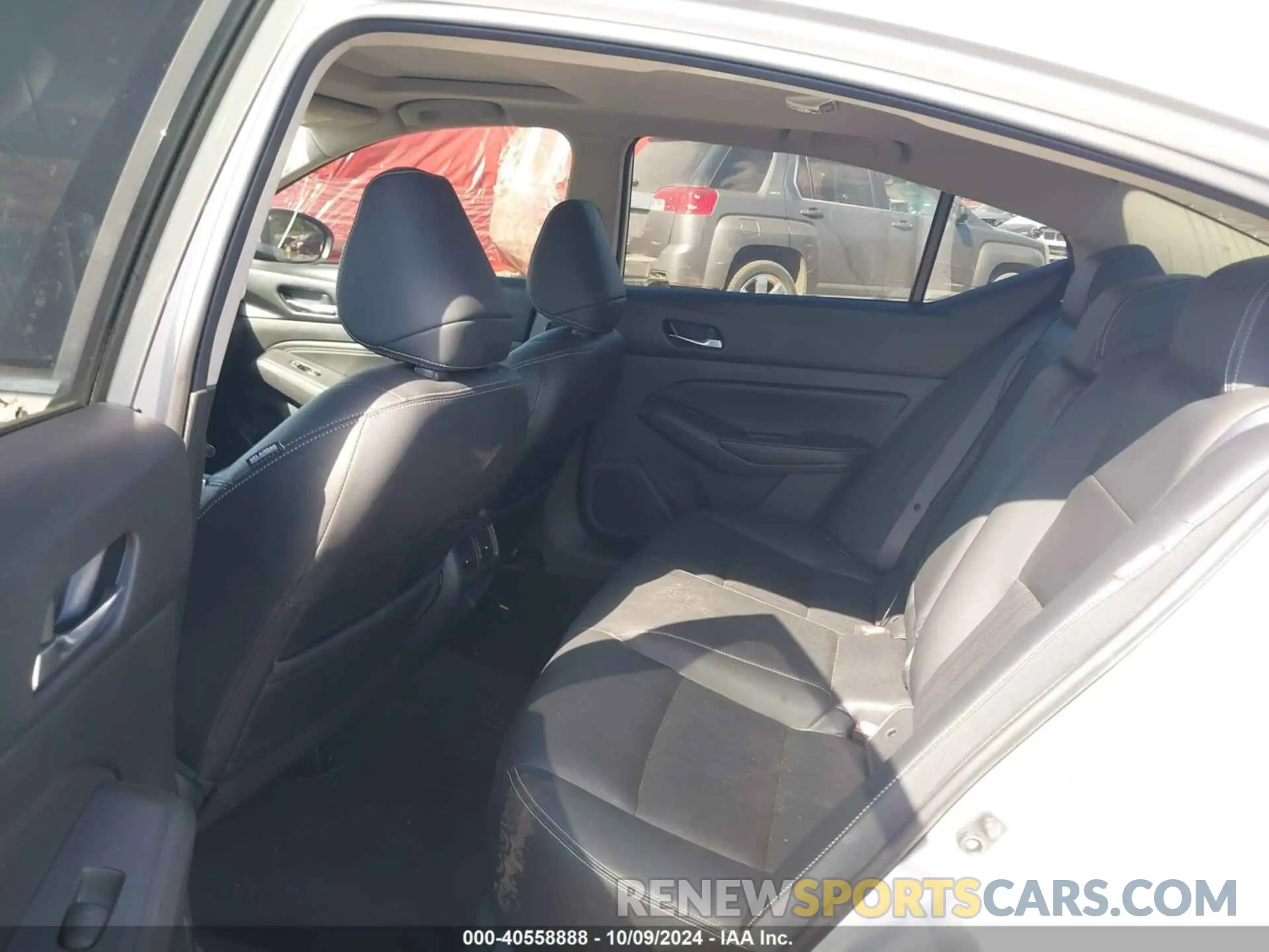 8 Photograph of a damaged car 1N4BL4EW1KC138920 NISSAN ALTIMA 2019