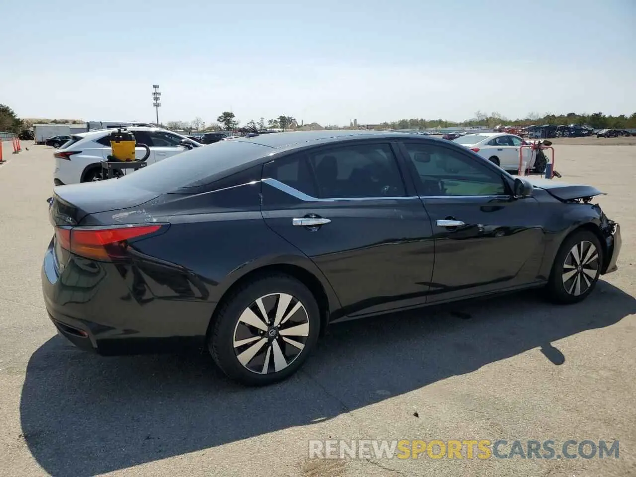 3 Photograph of a damaged car 1N4BL4EW3KN314256 NISSAN ALTIMA 2019