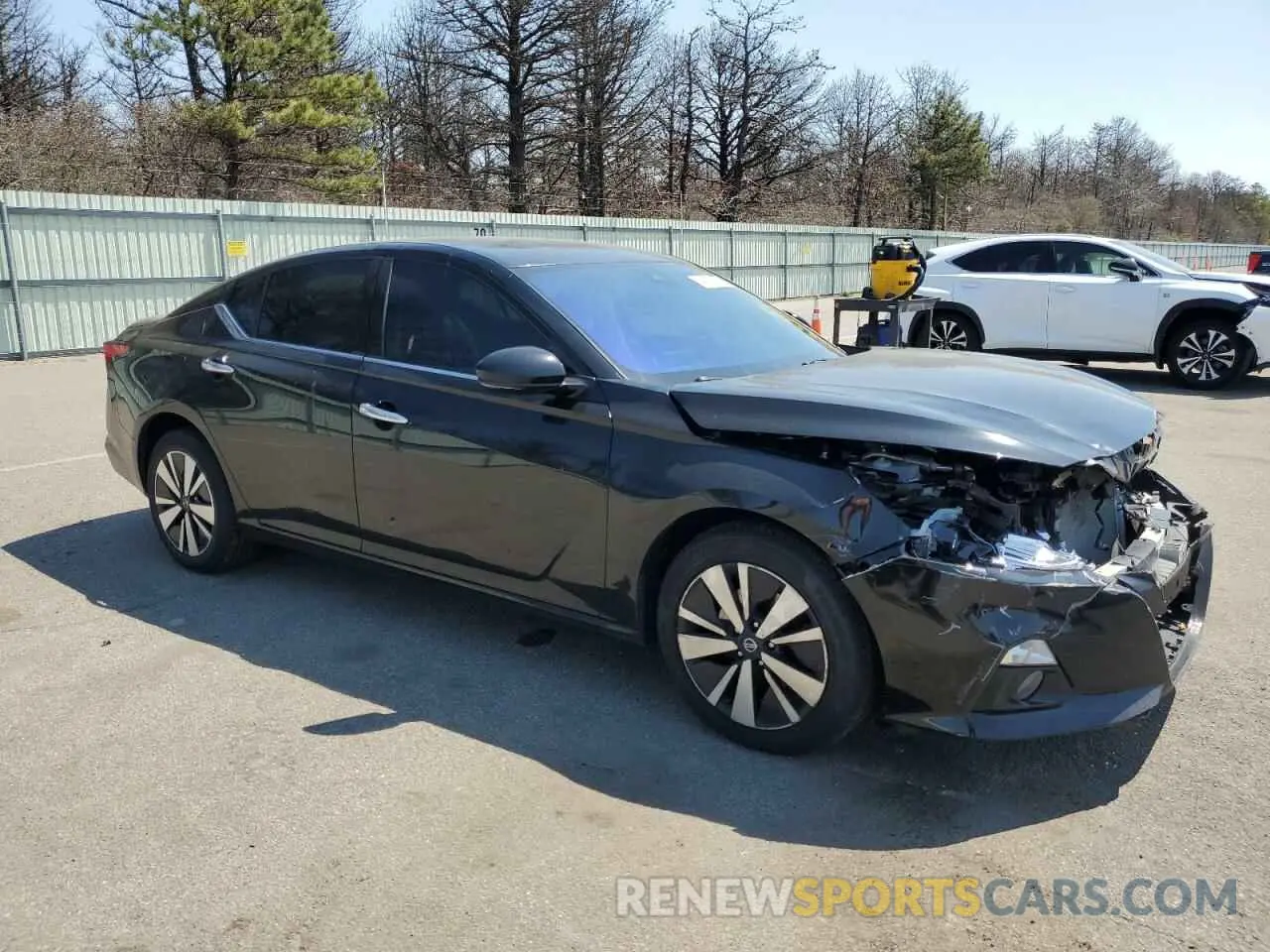 4 Photograph of a damaged car 1N4BL4EW3KN314256 NISSAN ALTIMA 2019
