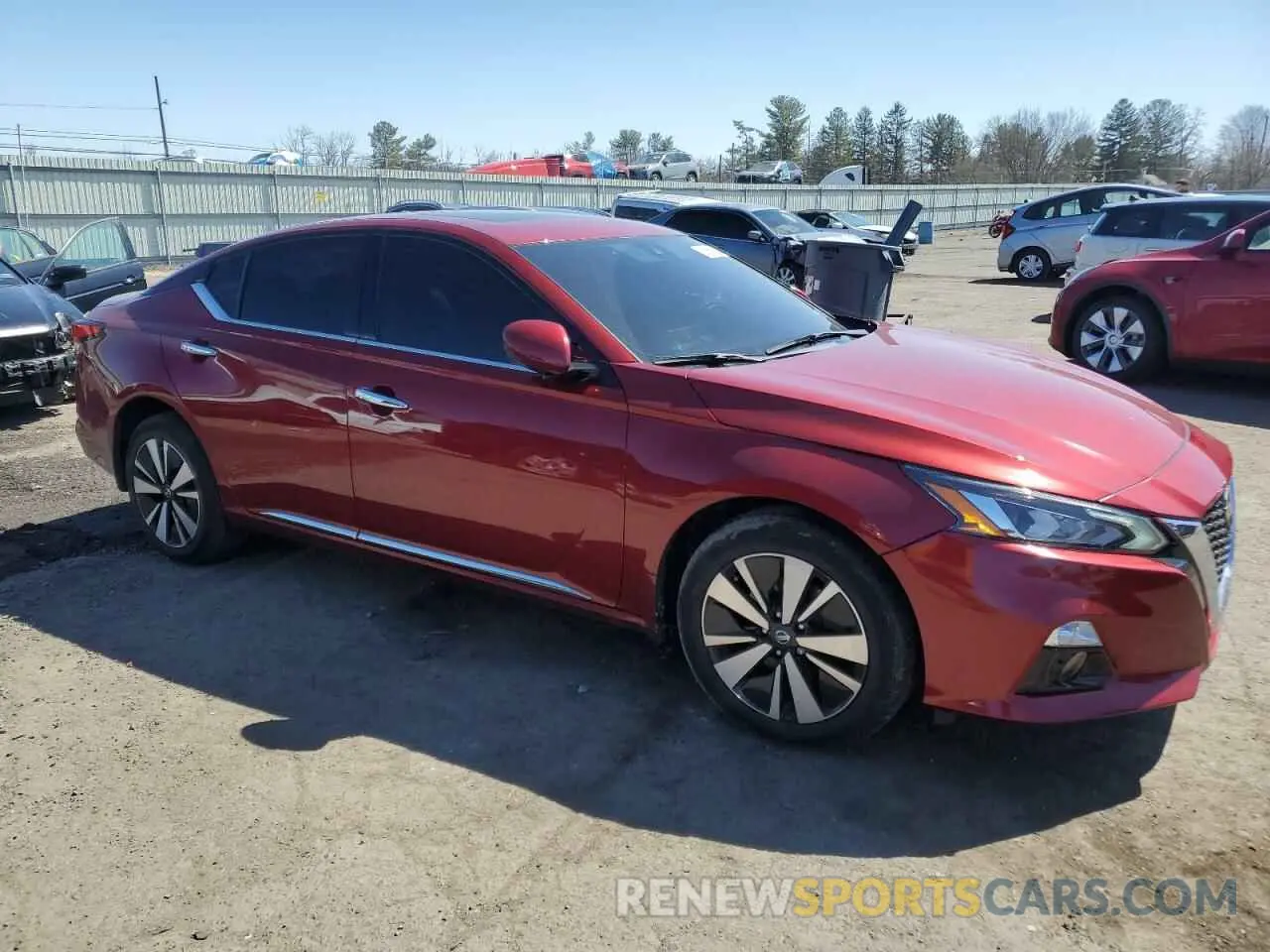 4 Photograph of a damaged car 1N4BL4EW5KC132442 NISSAN ALTIMA 2019