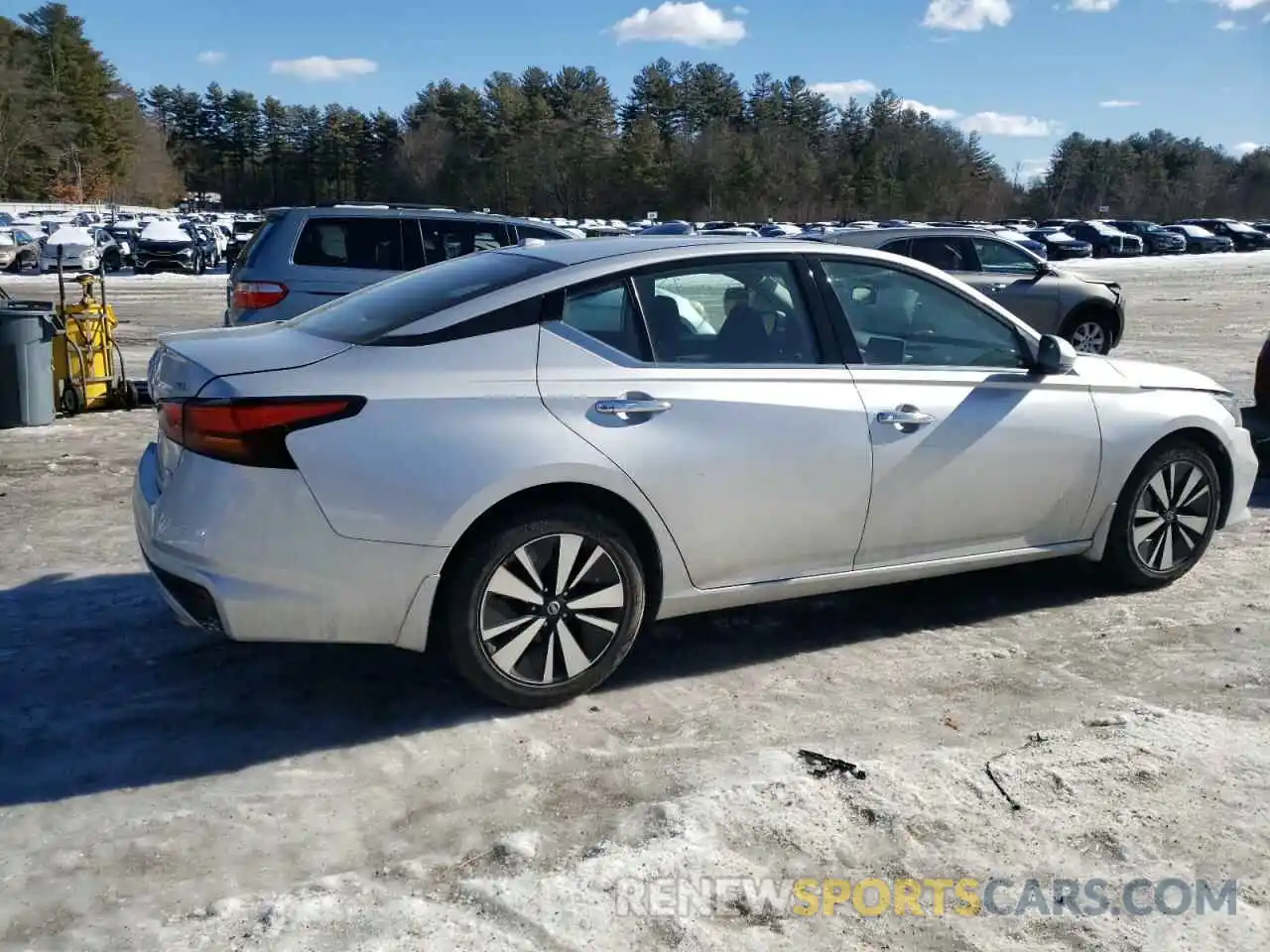 3 Photograph of a damaged car 1N4BL4EW5KC220990 NISSAN ALTIMA 2019