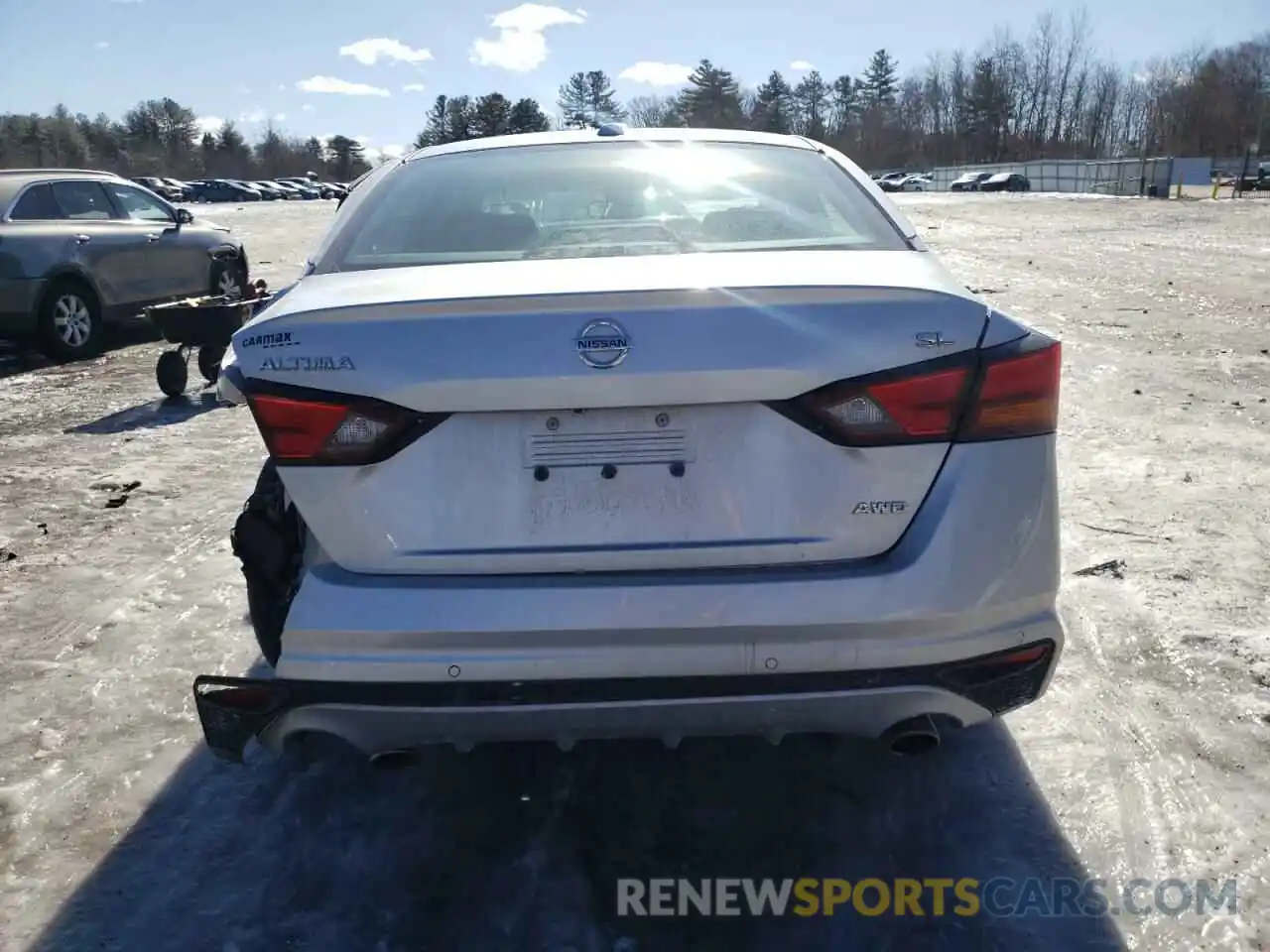 6 Photograph of a damaged car 1N4BL4EW5KC220990 NISSAN ALTIMA 2019