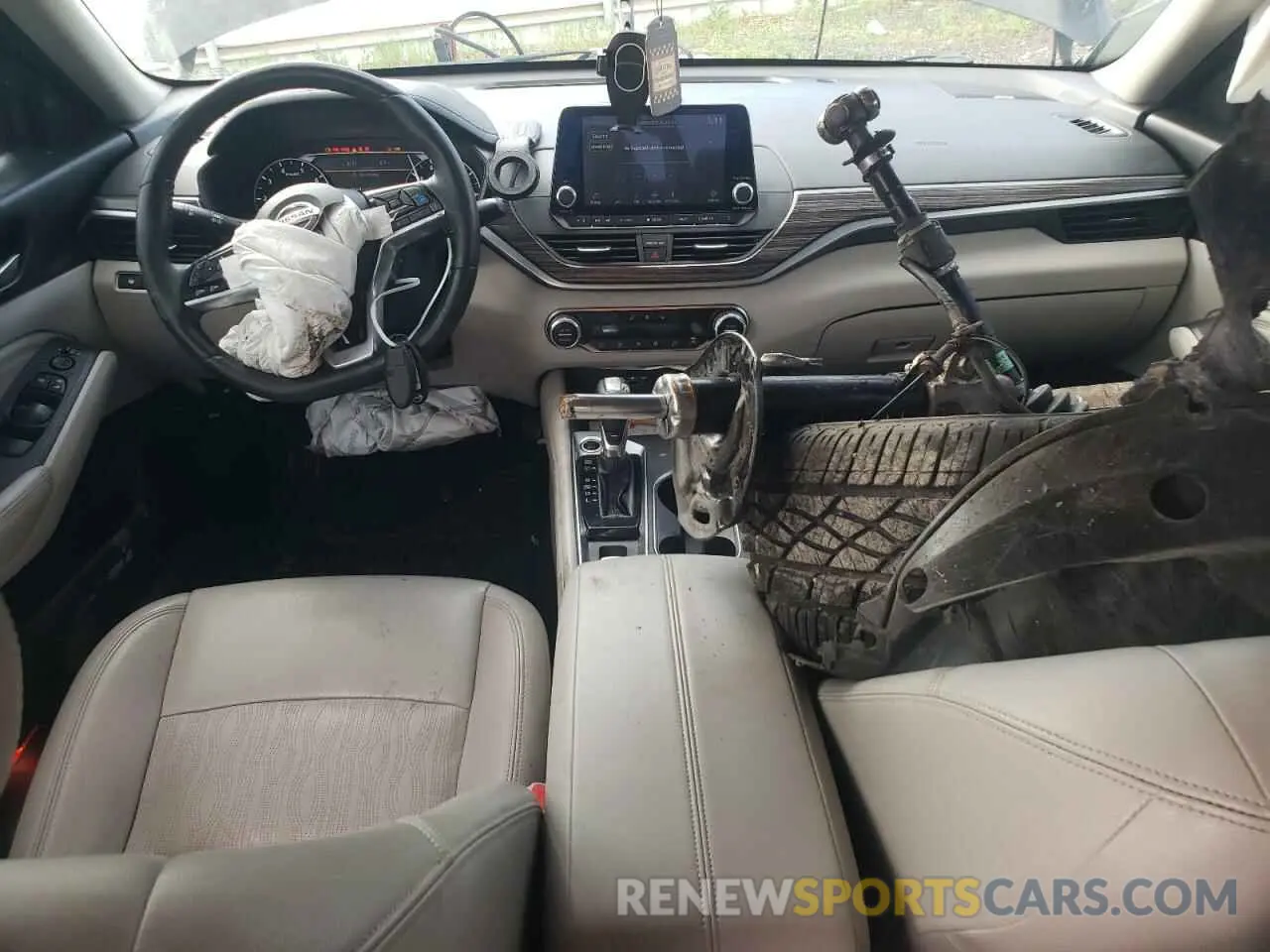 8 Photograph of a damaged car 1N4BL4EW7KC134984 NISSAN ALTIMA 2019