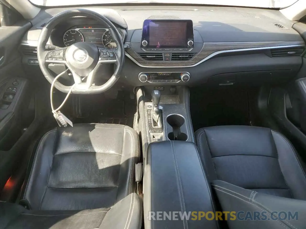 8 Photograph of a damaged car 1N4BL4EW7KC184302 NISSAN ALTIMA 2019