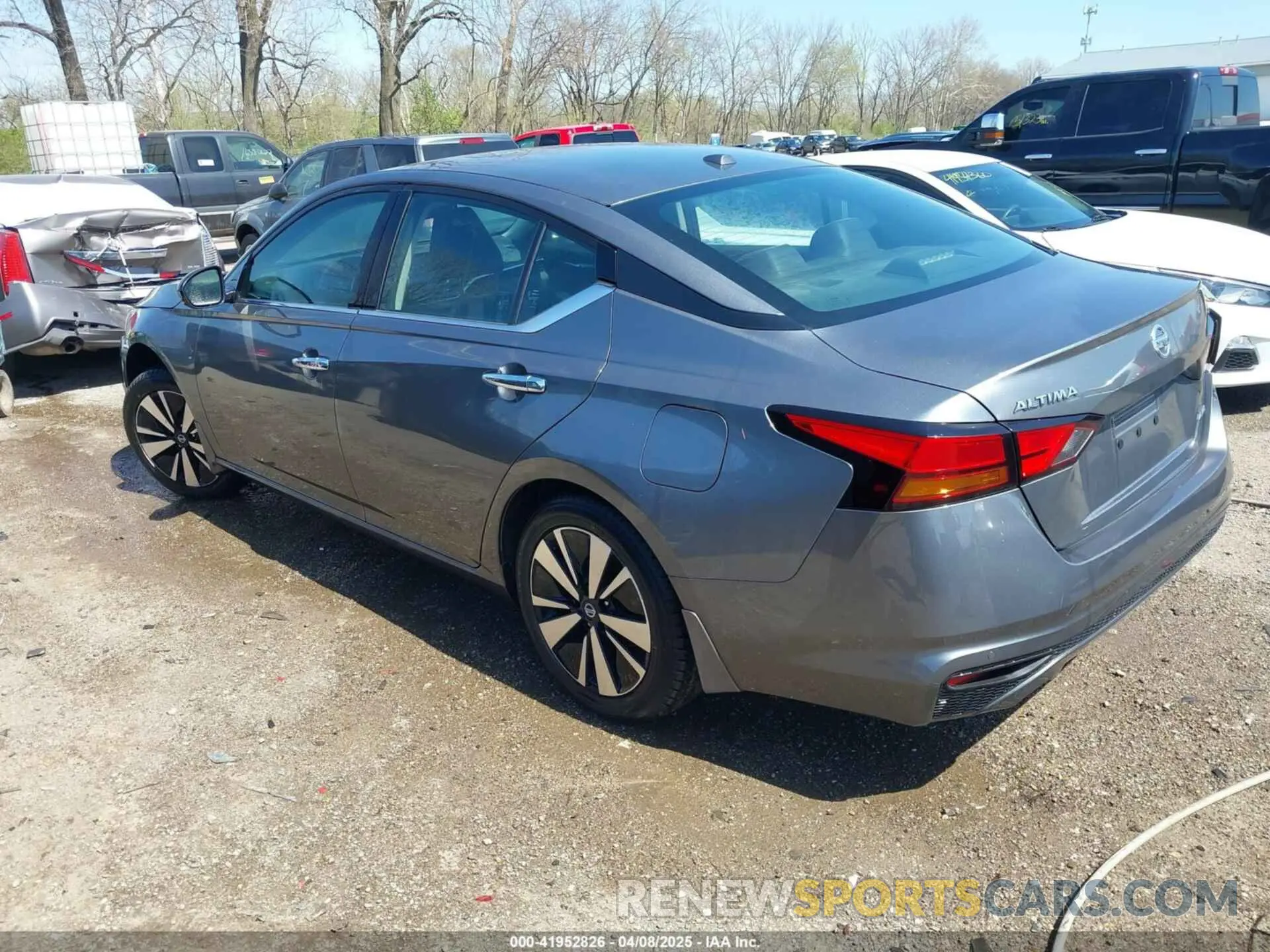 3 Photograph of a damaged car 1N4BL4EWXKC132775 NISSAN ALTIMA 2019