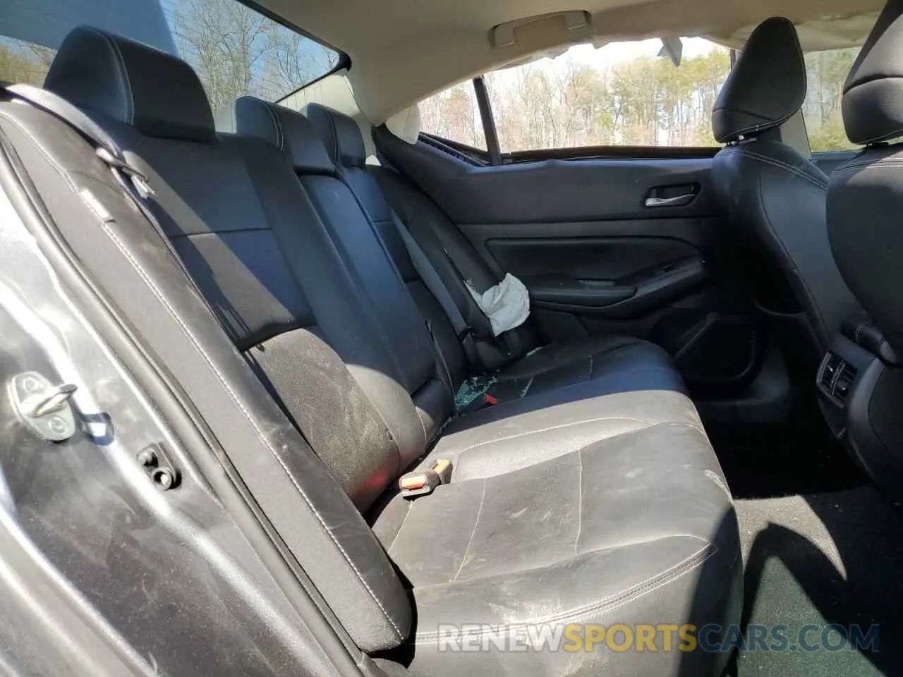 11 Photograph of a damaged car 1N4BL4FV0KC168772 NISSAN ALTIMA 2019