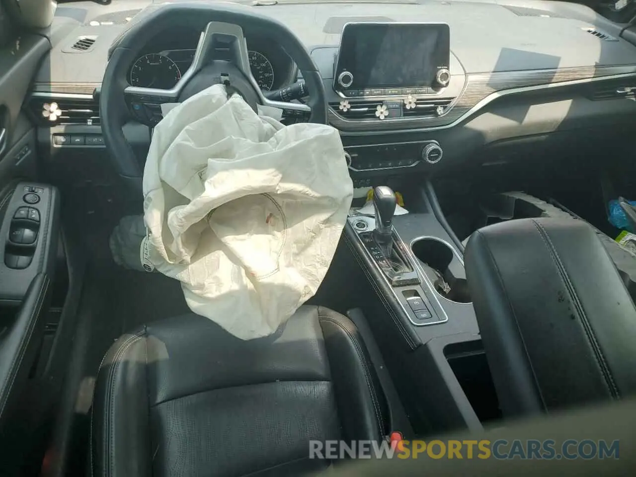 8 Photograph of a damaged car 1N4BL4FV1KC103980 NISSAN ALTIMA 2019