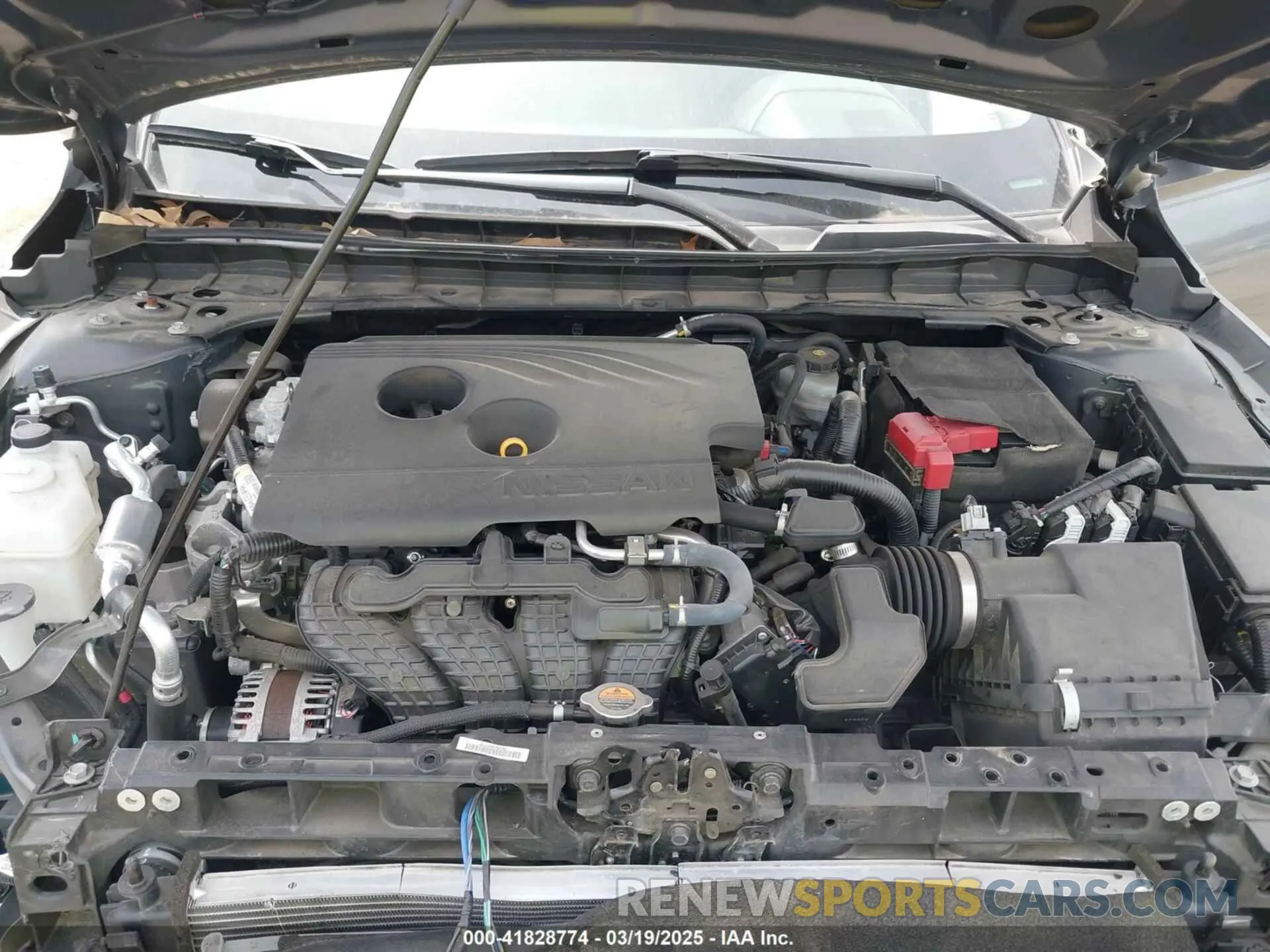 10 Photograph of a damaged car 1N4BL4FV1KC104563 NISSAN ALTIMA 2019
