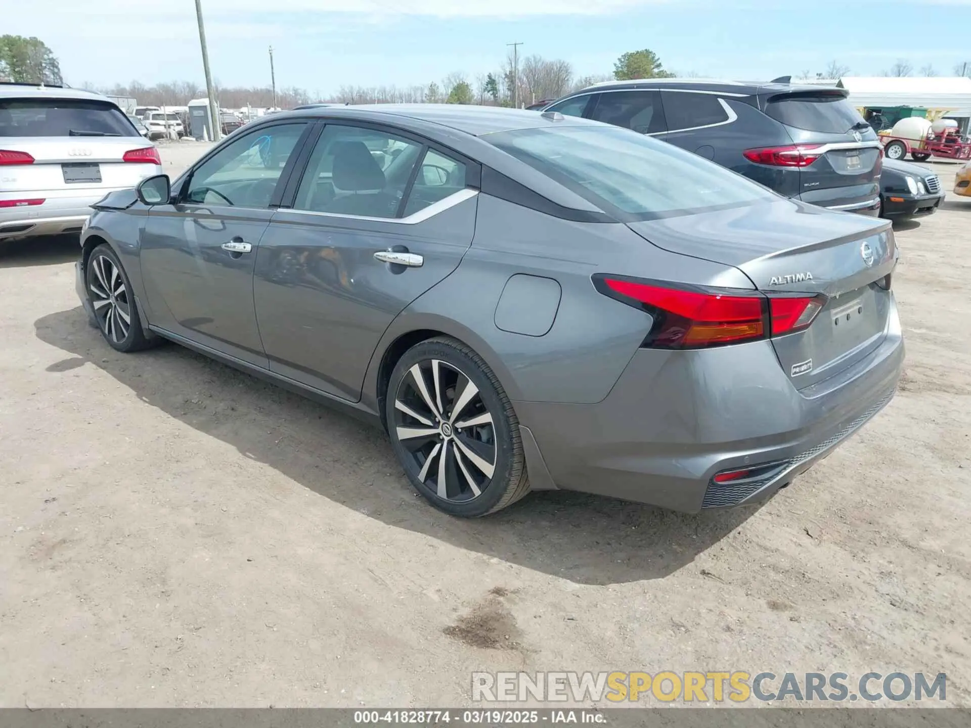 3 Photograph of a damaged car 1N4BL4FV1KC104563 NISSAN ALTIMA 2019