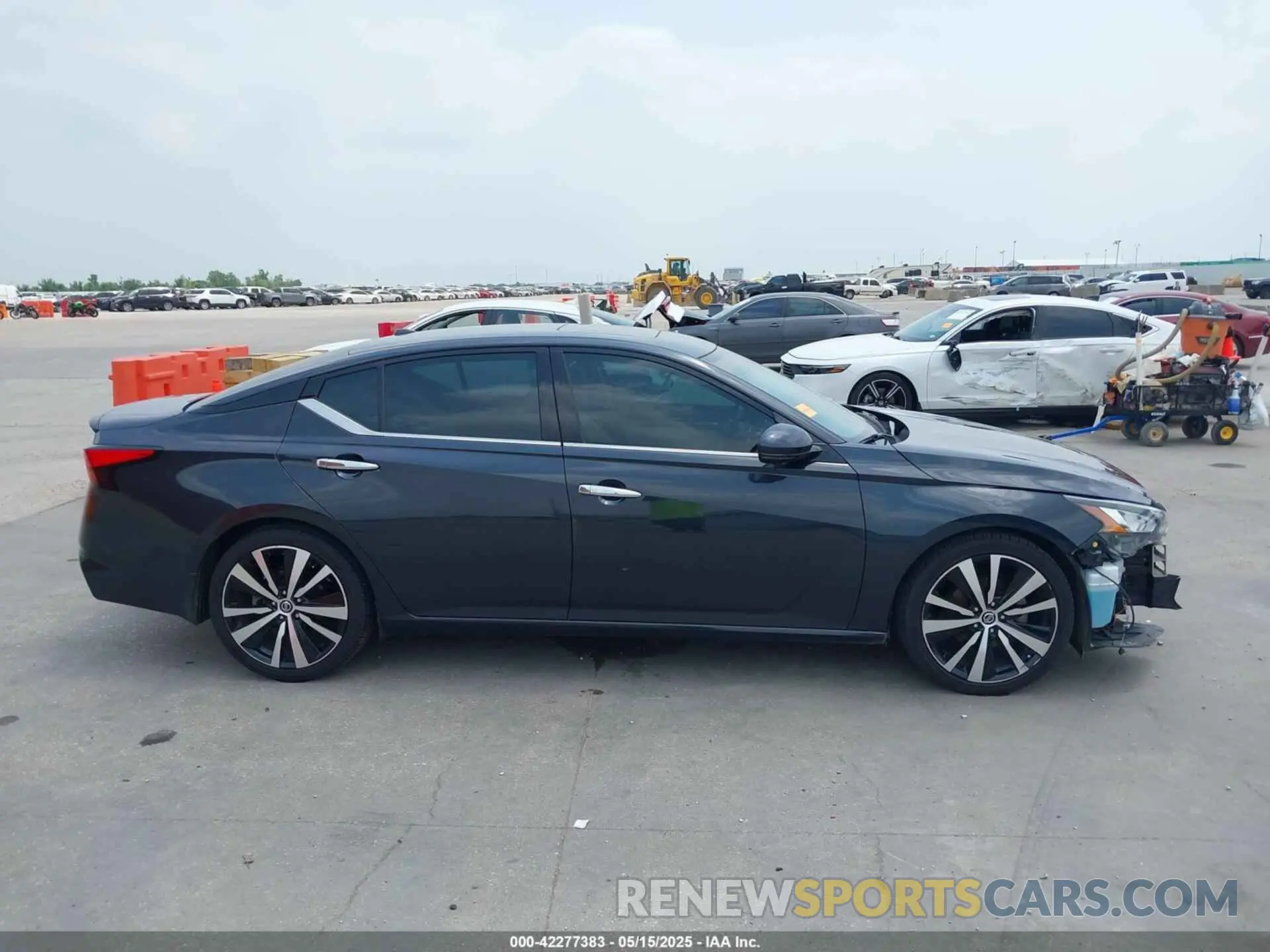 14 Photograph of a damaged car 1N4BL4FV1KC219146 NISSAN ALTIMA 2019