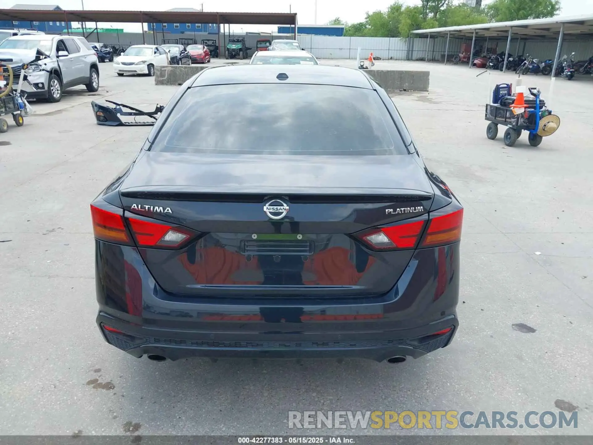 17 Photograph of a damaged car 1N4BL4FV1KC219146 NISSAN ALTIMA 2019