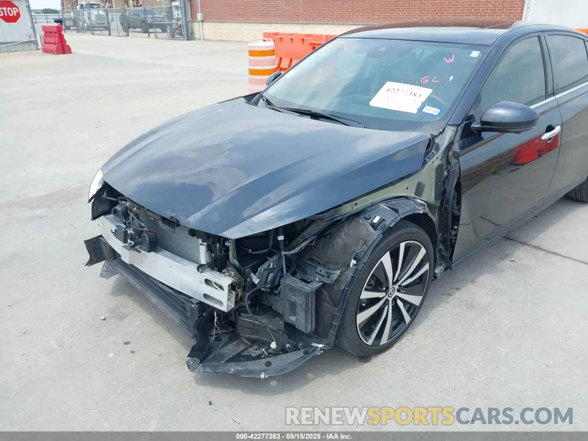 6 Photograph of a damaged car 1N4BL4FV1KC219146 NISSAN ALTIMA 2019