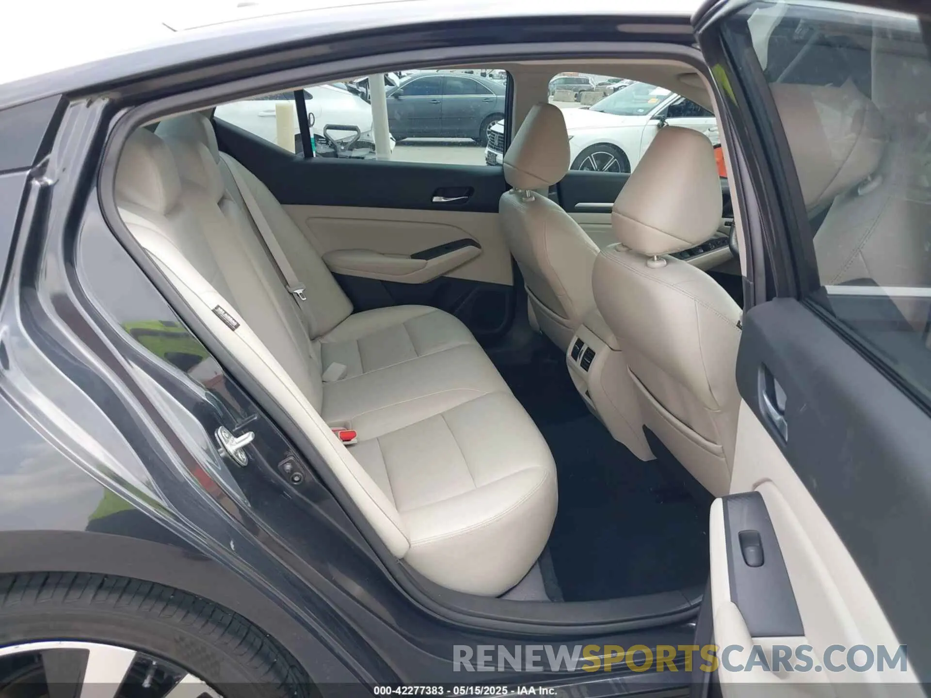 8 Photograph of a damaged car 1N4BL4FV1KC219146 NISSAN ALTIMA 2019