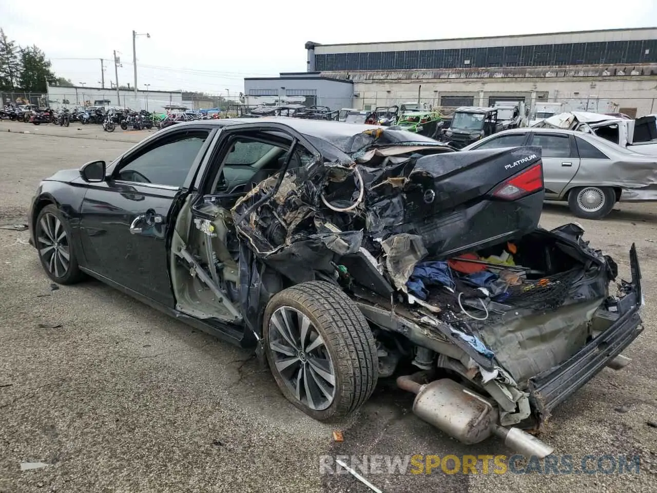 2 Photograph of a damaged car 1N4BL4FV2KC113739 NISSAN ALTIMA 2019