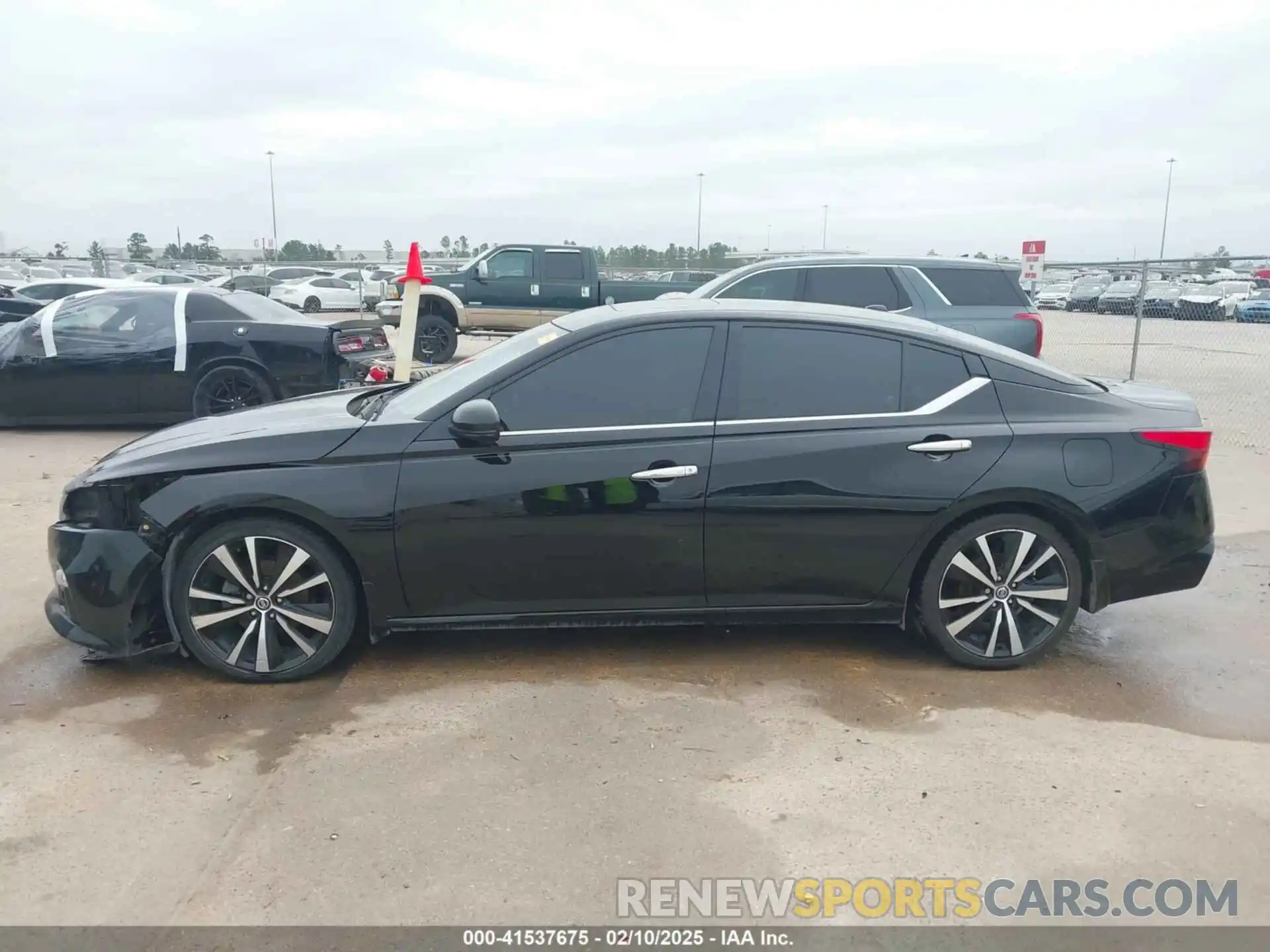 15 Photograph of a damaged car 1N4BL4FV2KC207507 NISSAN ALTIMA 2019