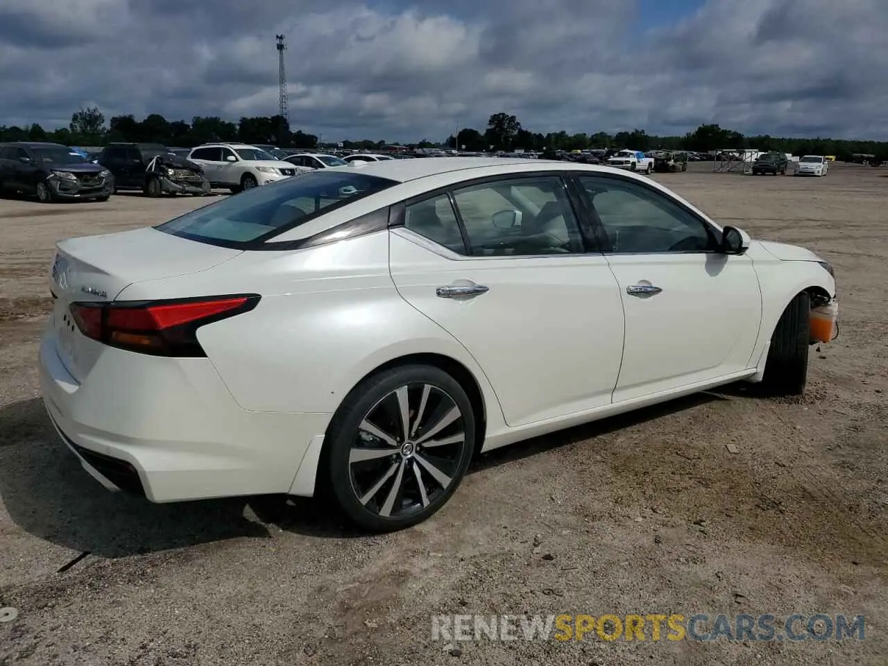 3 Photograph of a damaged car 1N4BL4FV4KC200056 NISSAN ALTIMA 2019