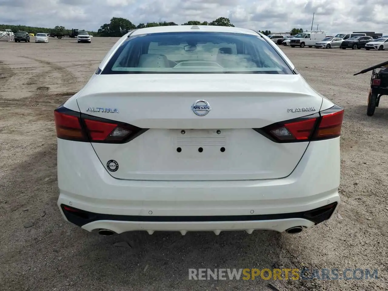 6 Photograph of a damaged car 1N4BL4FV4KC200056 NISSAN ALTIMA 2019