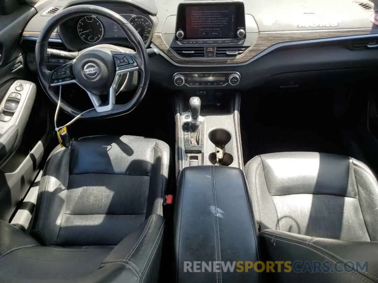 8 Photograph of a damaged car 1N4BL4FV5KC103061 NISSAN ALTIMA 2019