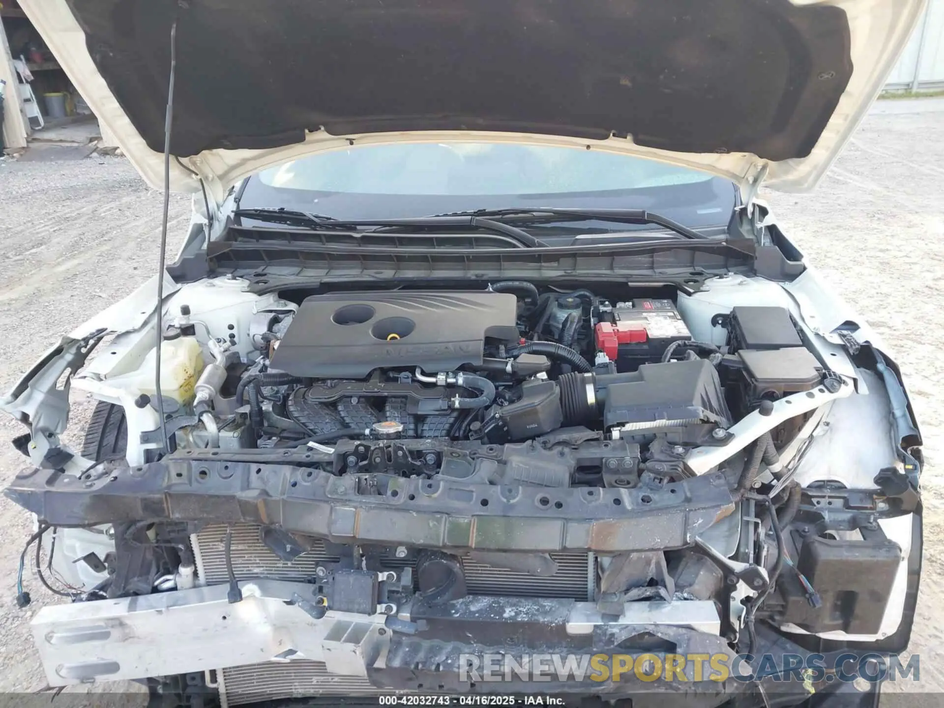 10 Photograph of a damaged car 1N4BL4FV5KC110463 NISSAN ALTIMA 2019