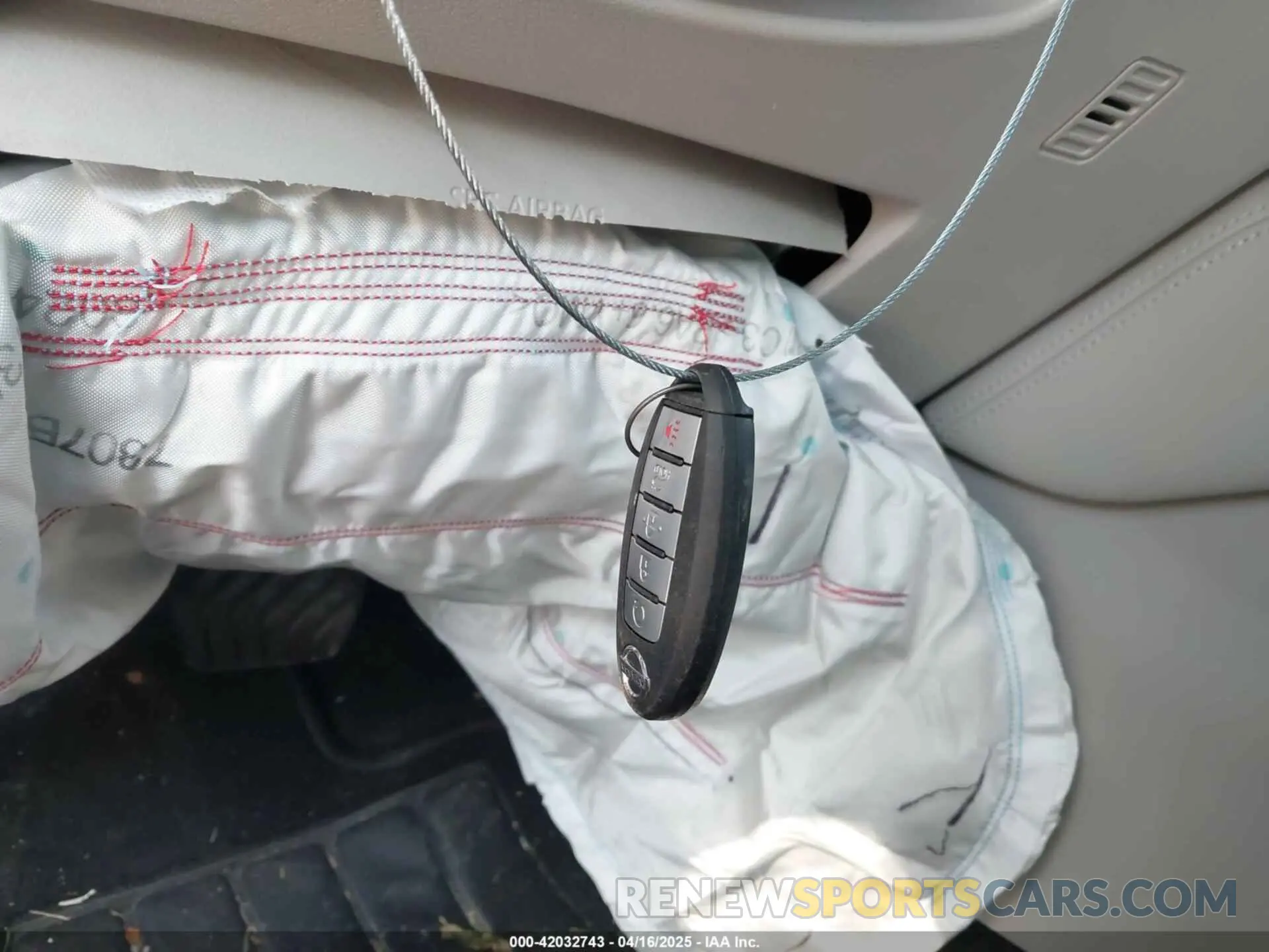 11 Photograph of a damaged car 1N4BL4FV5KC110463 NISSAN ALTIMA 2019