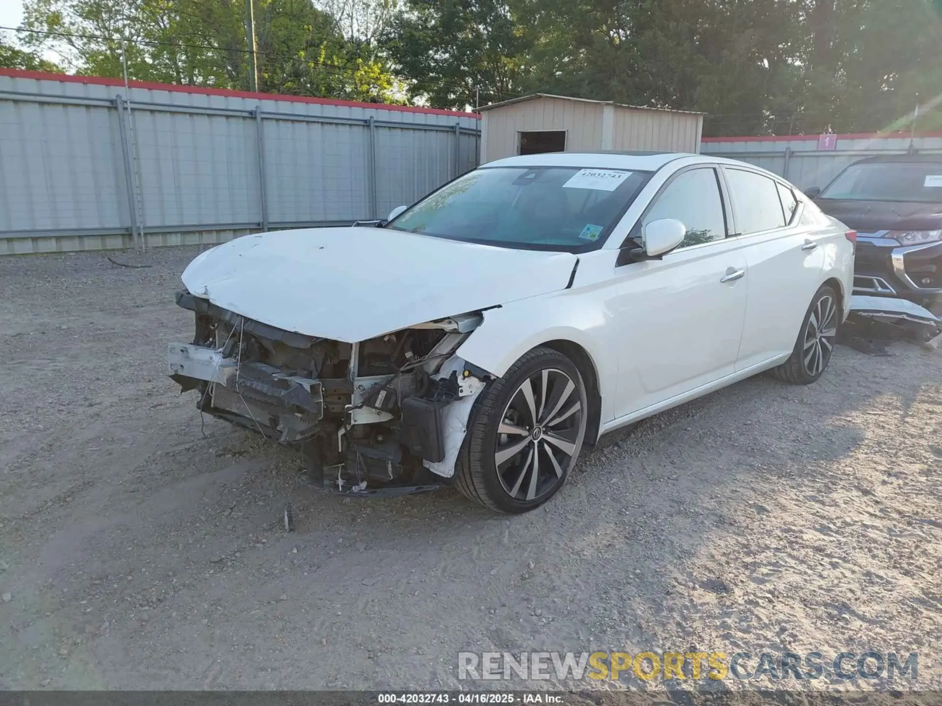 2 Photograph of a damaged car 1N4BL4FV5KC110463 NISSAN ALTIMA 2019