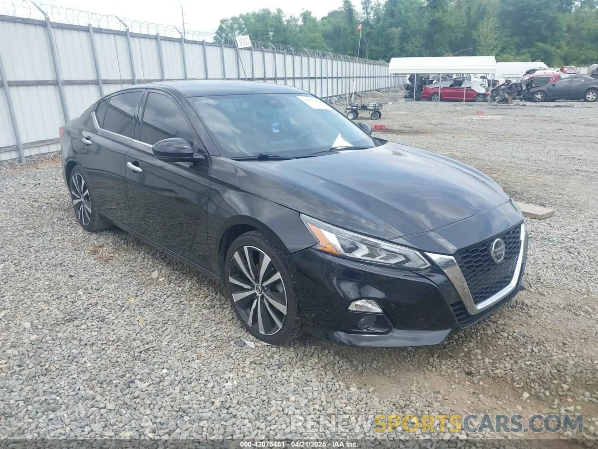 1 Photograph of a damaged car 1N4BL4FV6KC105773 NISSAN ALTIMA 2019