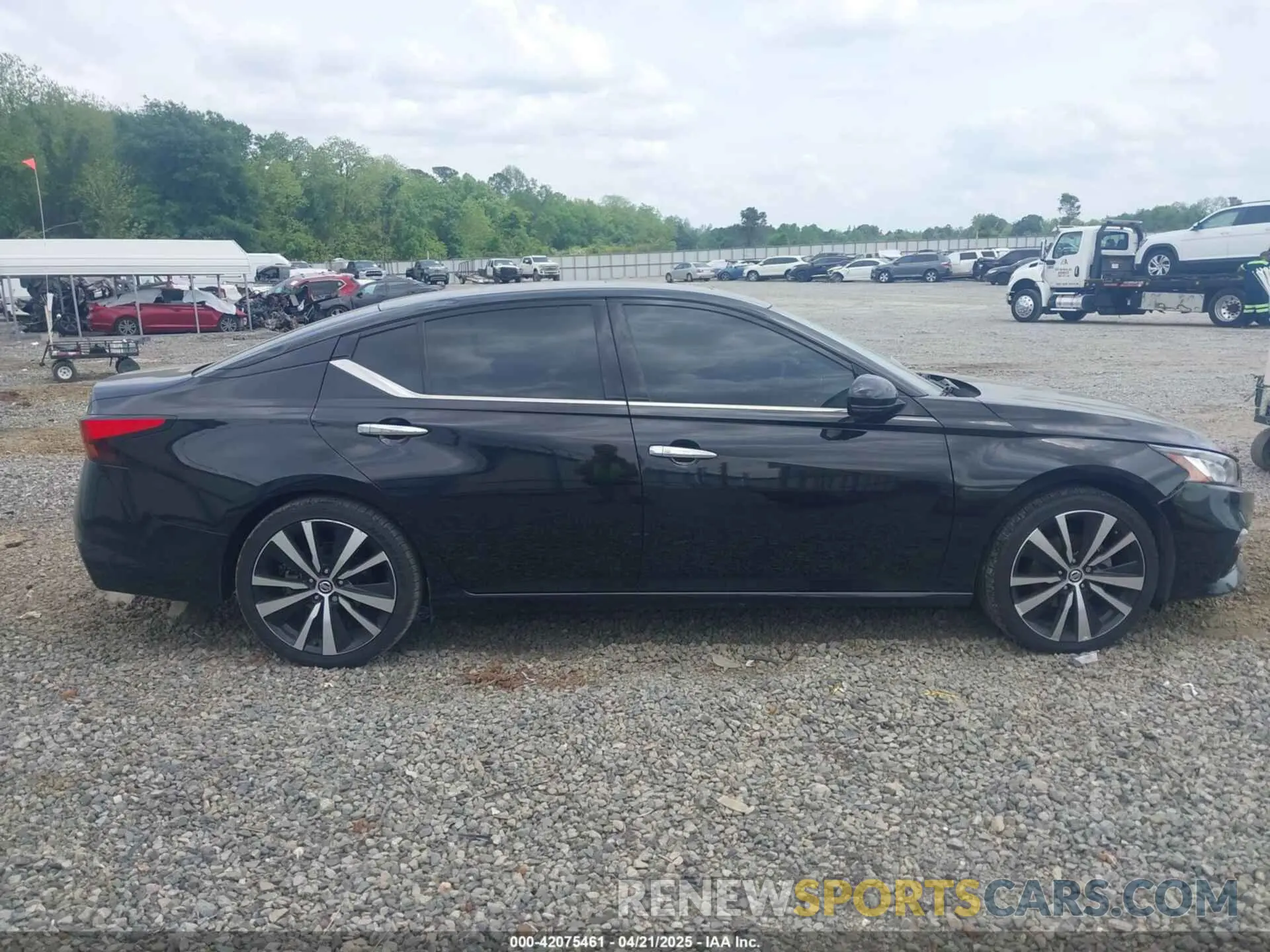 13 Photograph of a damaged car 1N4BL4FV6KC105773 NISSAN ALTIMA 2019