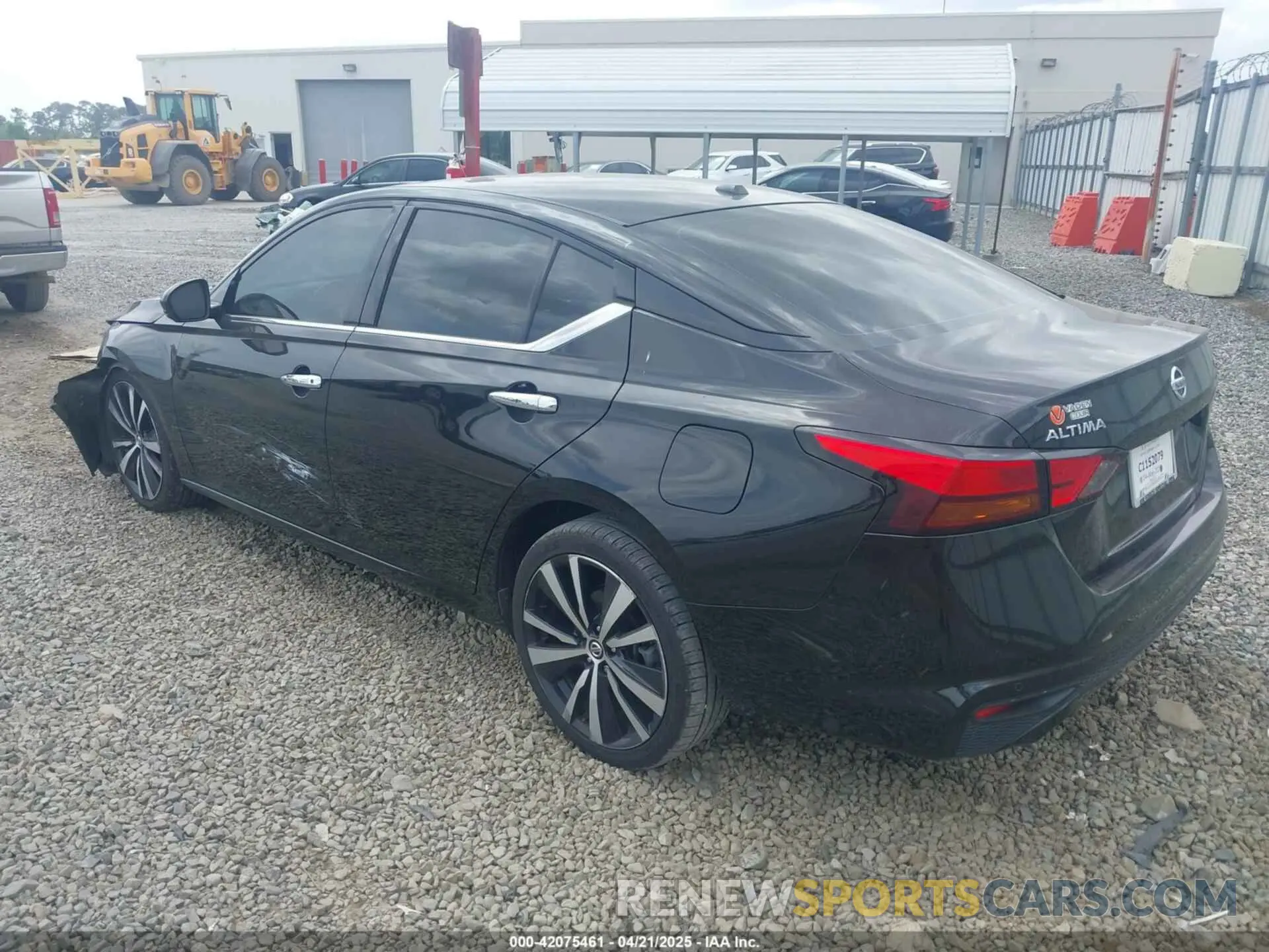 3 Photograph of a damaged car 1N4BL4FV6KC105773 NISSAN ALTIMA 2019