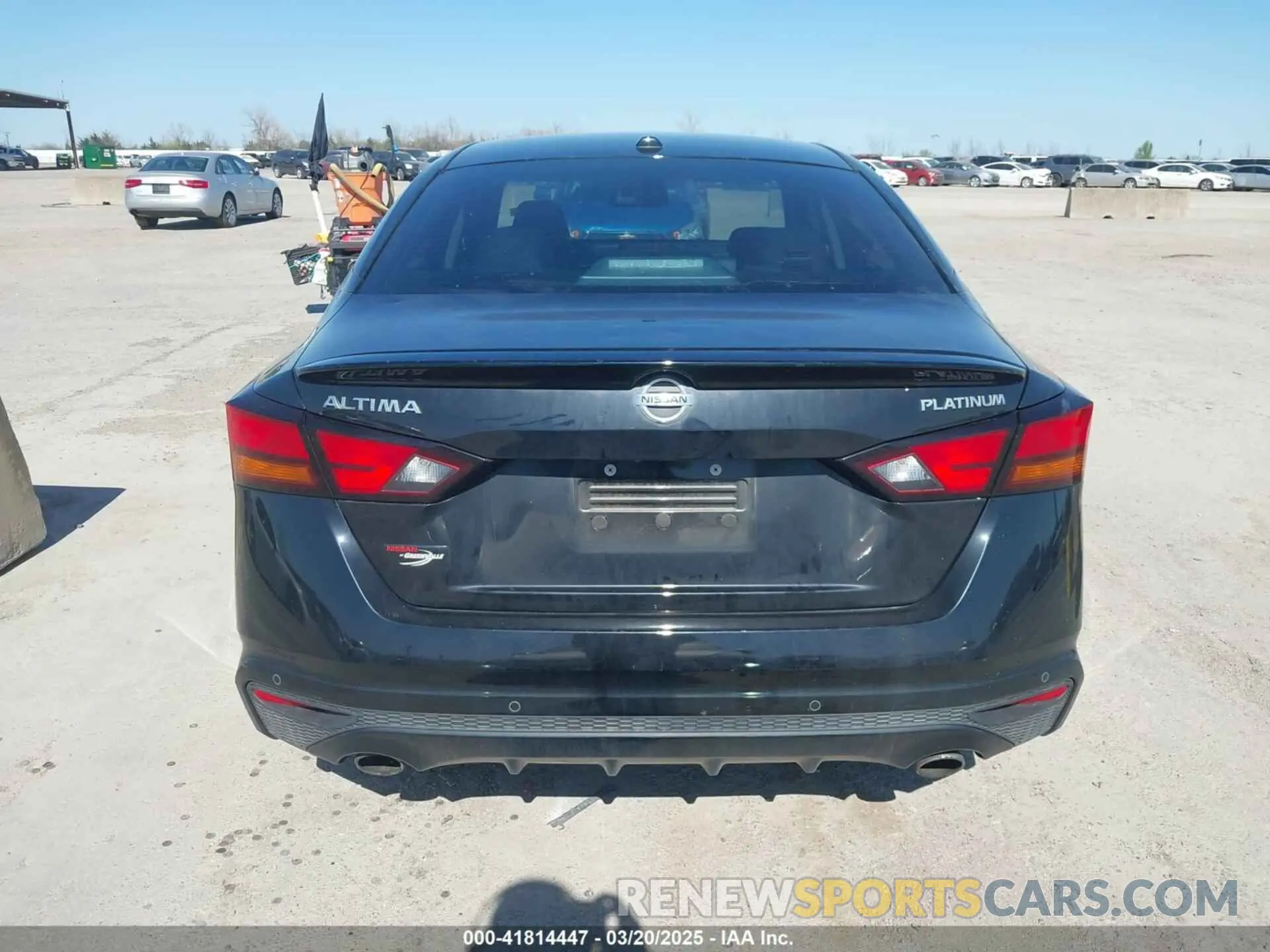 16 Photograph of a damaged car 1N4BL4FV9KC106514 NISSAN ALTIMA 2019