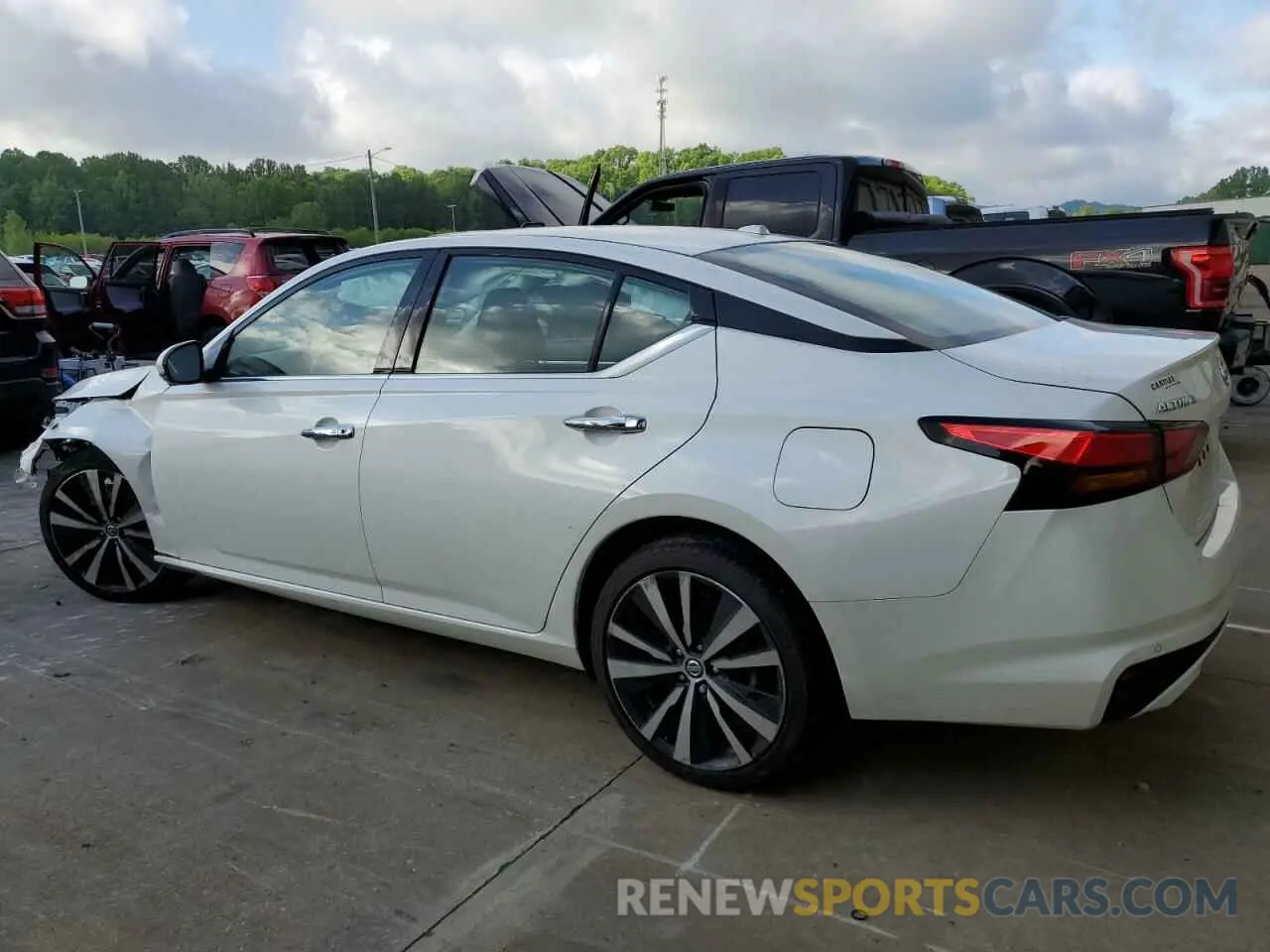 2 Photograph of a damaged car 1N4BL4FV9KC114516 NISSAN ALTIMA 2019