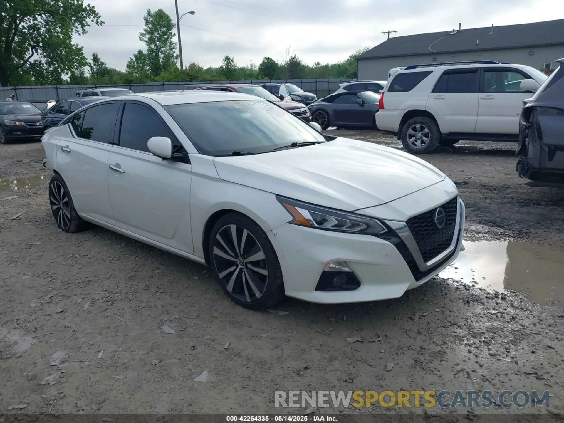 1 Photograph of a damaged car 1N4BL4FVXKC116940 NISSAN ALTIMA 2019