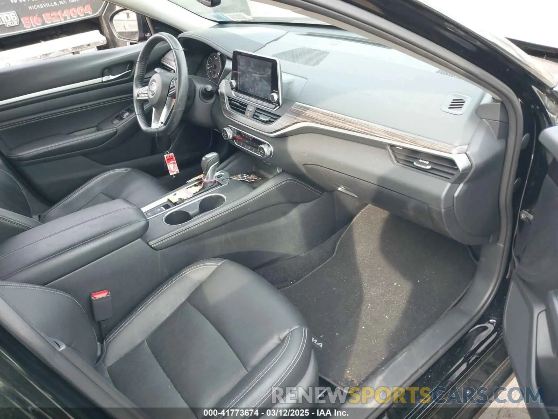 5 Photograph of a damaged car 1N4BL4FW1KC127673 NISSAN ALTIMA 2019