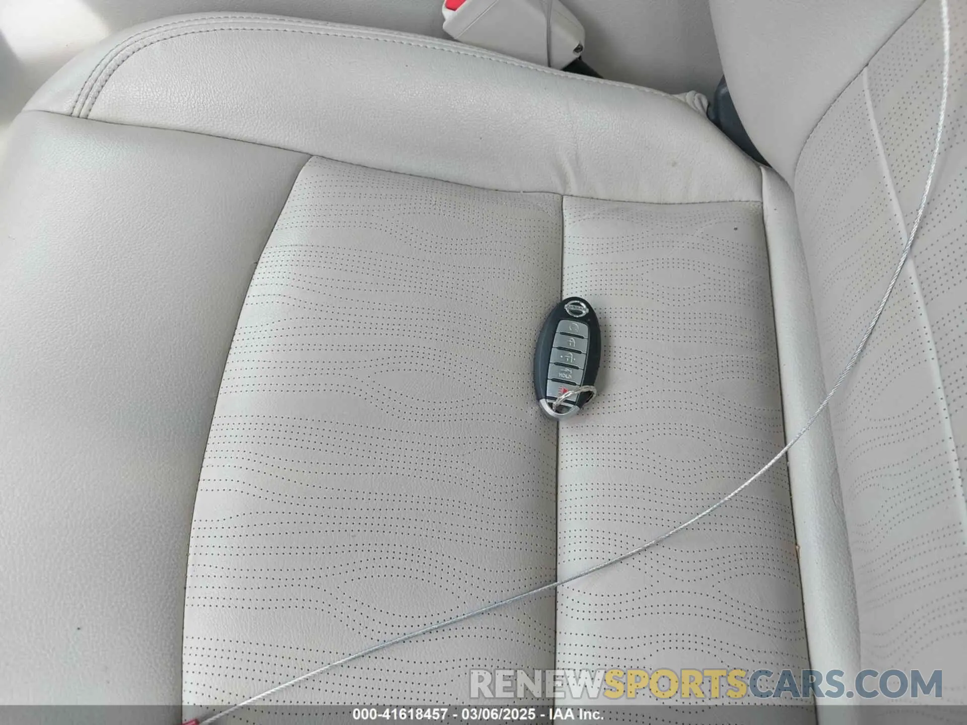 11 Photograph of a damaged car 1N4BL4FW4KN315981 NISSAN ALTIMA 2019