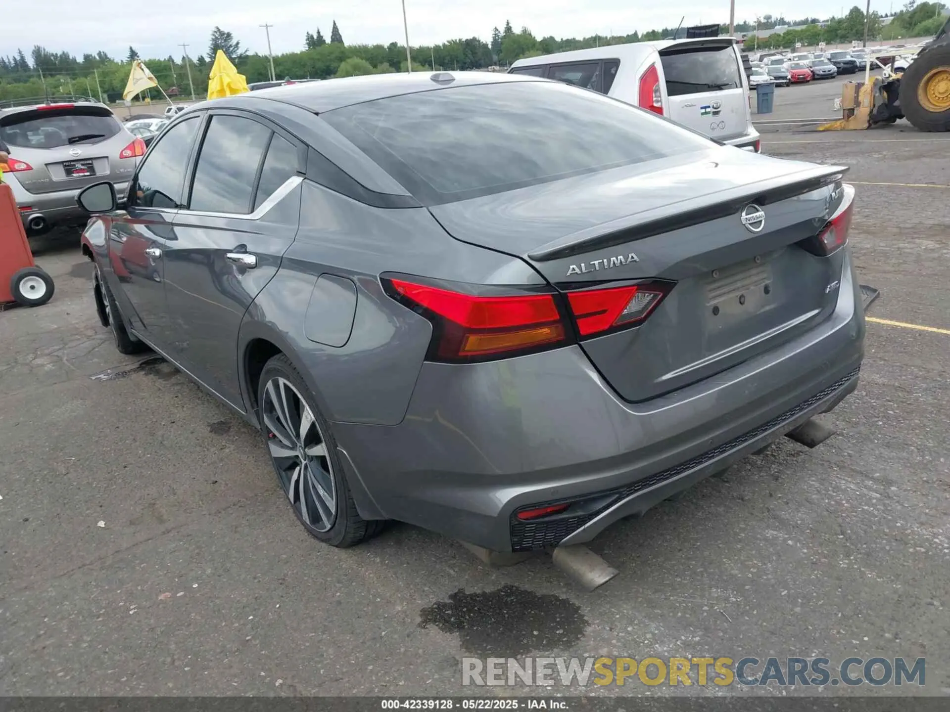 3 Photograph of a damaged car 1N4BL4FW5KC181946 NISSAN ALTIMA 2019