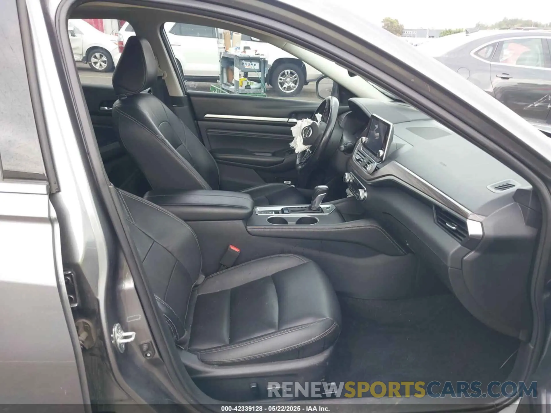 5 Photograph of a damaged car 1N4BL4FW5KC181946 NISSAN ALTIMA 2019