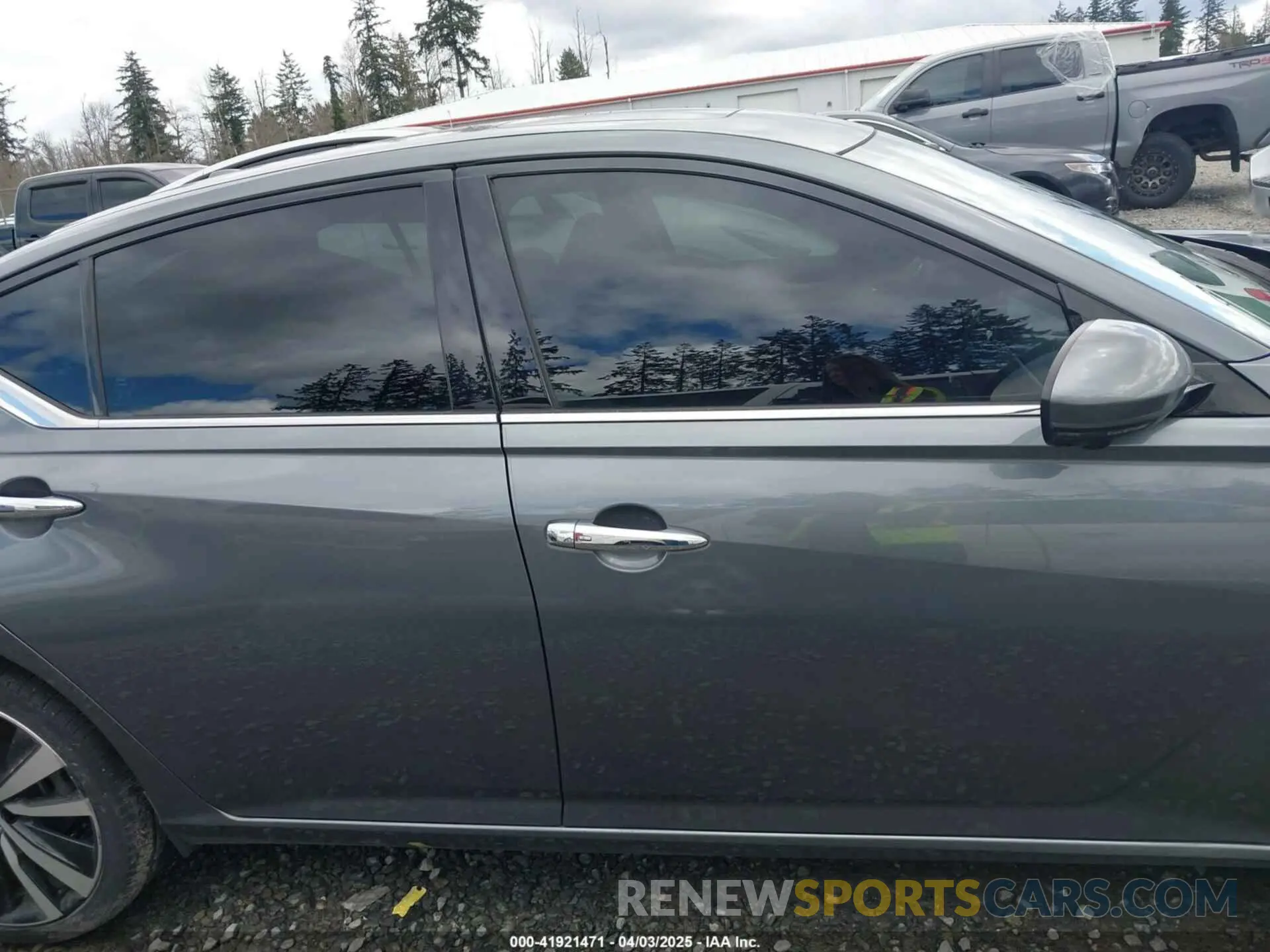 14 Photograph of a damaged car 1N4BL4FW5KC194471 NISSAN ALTIMA 2019