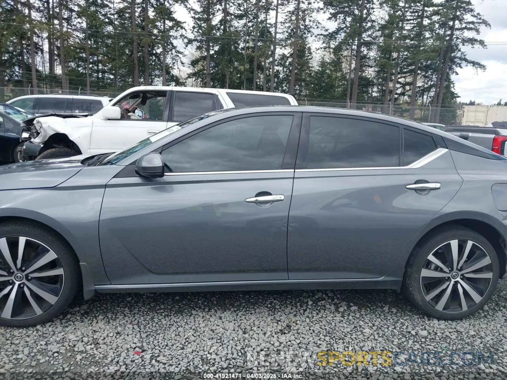 15 Photograph of a damaged car 1N4BL4FW5KC194471 NISSAN ALTIMA 2019
