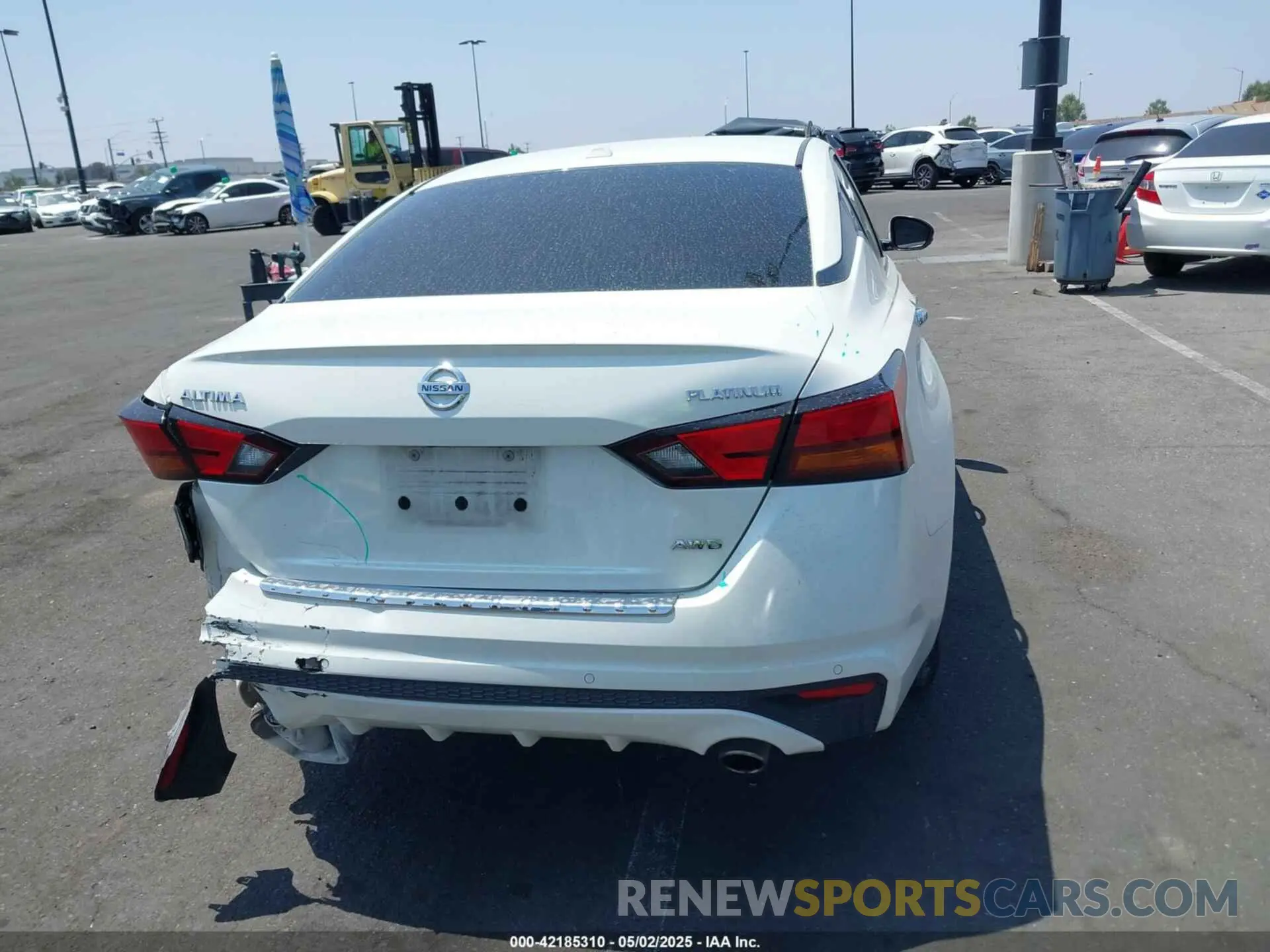 16 Photograph of a damaged car 1N4BL4FW9KC187197 NISSAN ALTIMA 2019