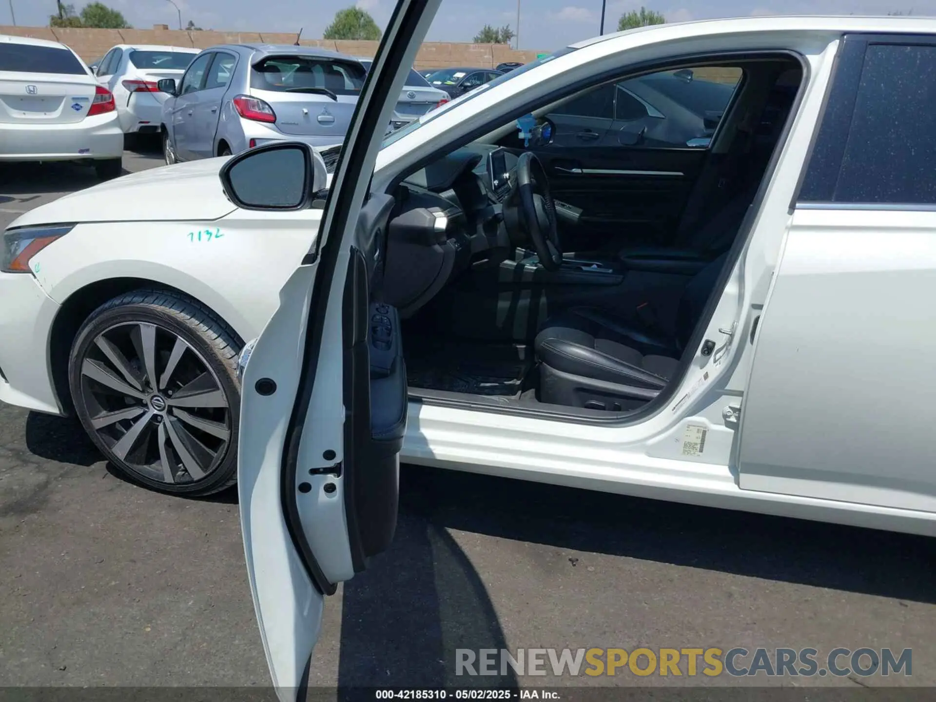 5 Photograph of a damaged car 1N4BL4FW9KC187197 NISSAN ALTIMA 2019