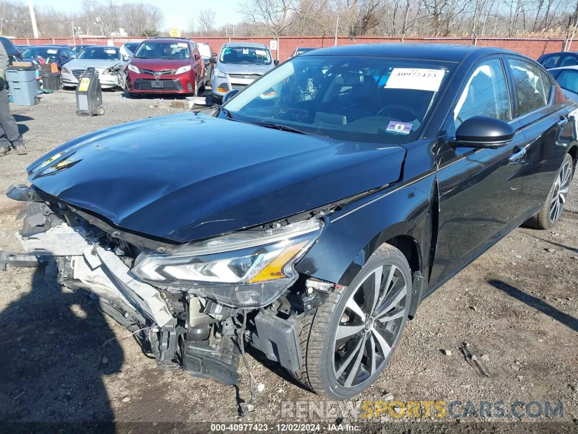 17 Photograph of a damaged car 1N4BL4FWXKN303348 NISSAN ALTIMA 2019