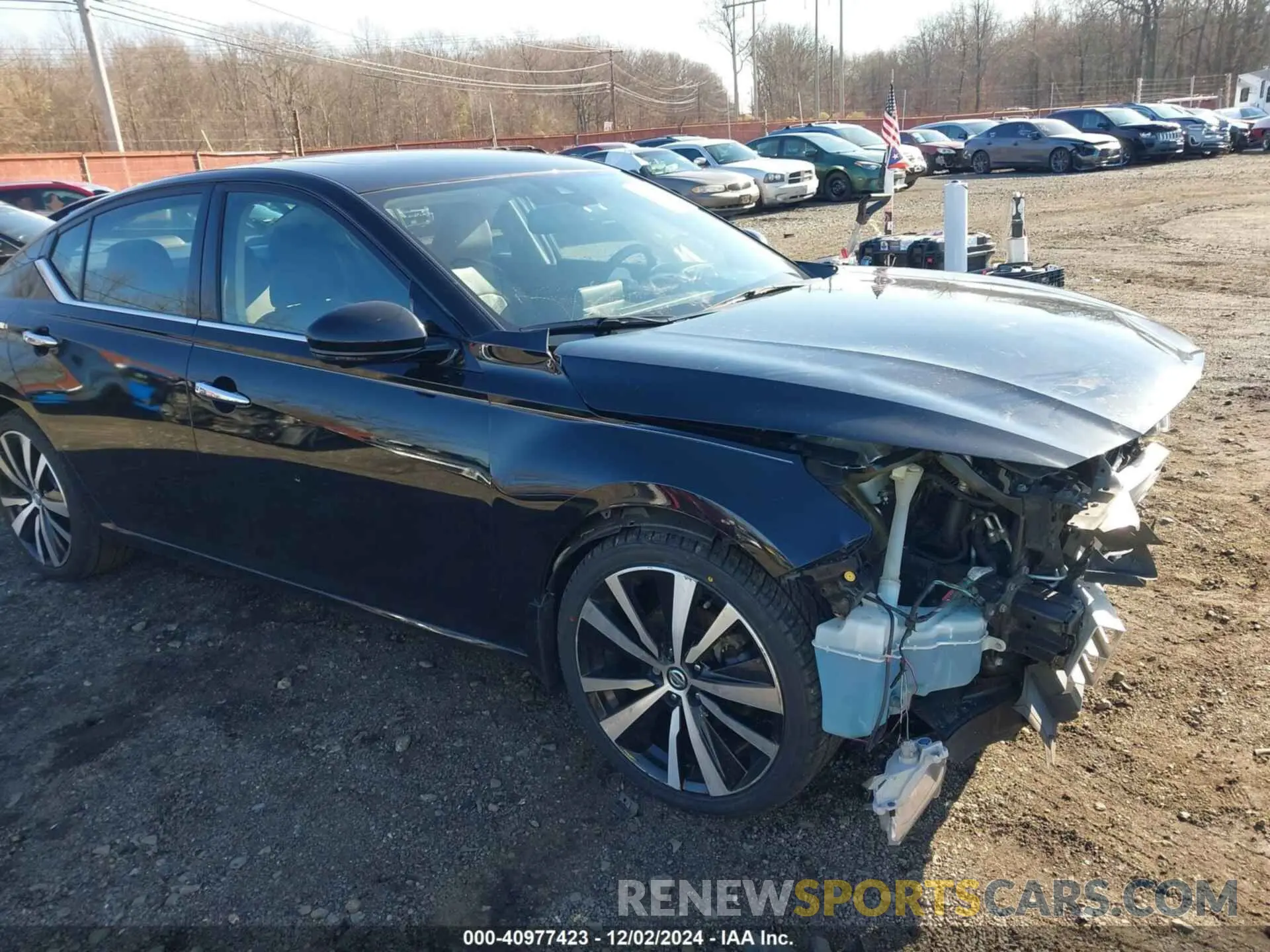 18 Photograph of a damaged car 1N4BL4FWXKN303348 NISSAN ALTIMA 2019
