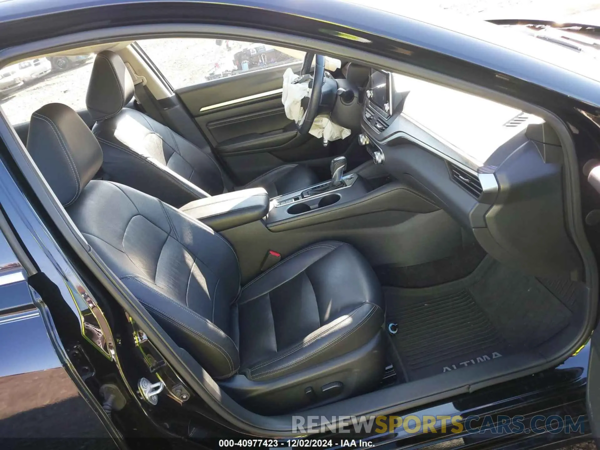 5 Photograph of a damaged car 1N4BL4FWXKN303348 NISSAN ALTIMA 2019