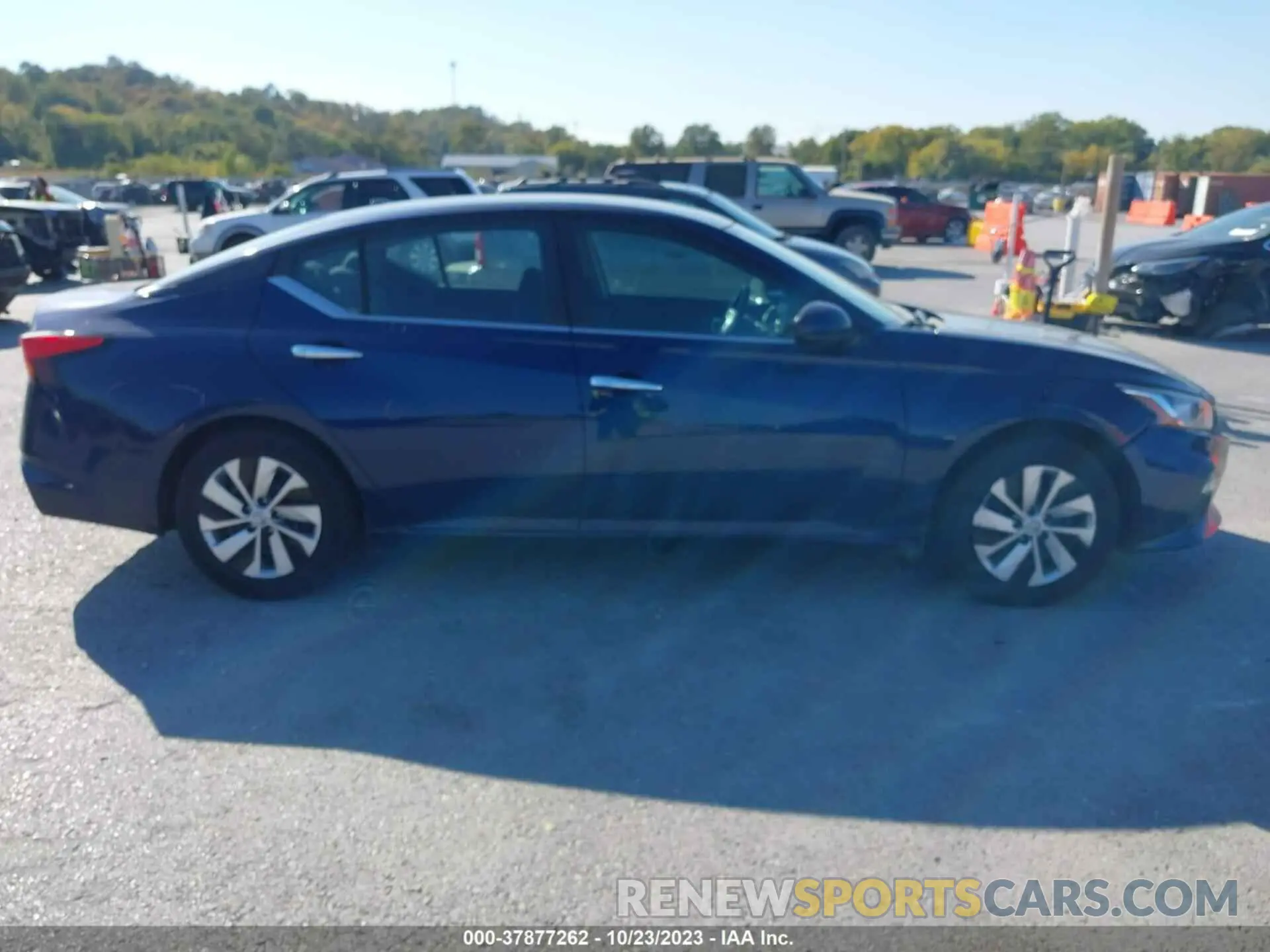 13 Photograph of a damaged car 1n4bl4bv0kc155767 NISSAN ALTIMA 2019