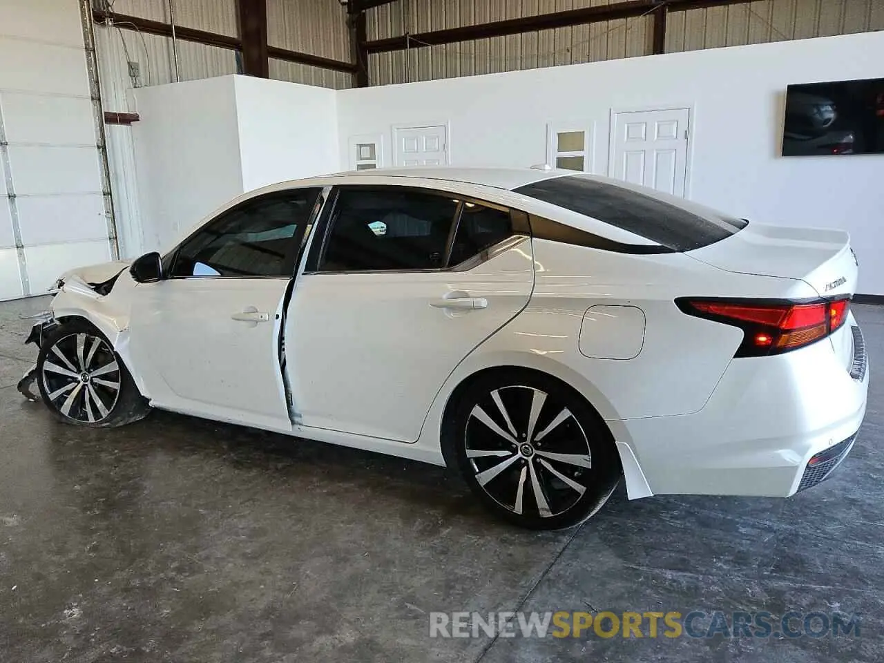 2 Photograph of a damaged car 1N4AL4CV8LC151610 NISSAN ALTIMA 2020